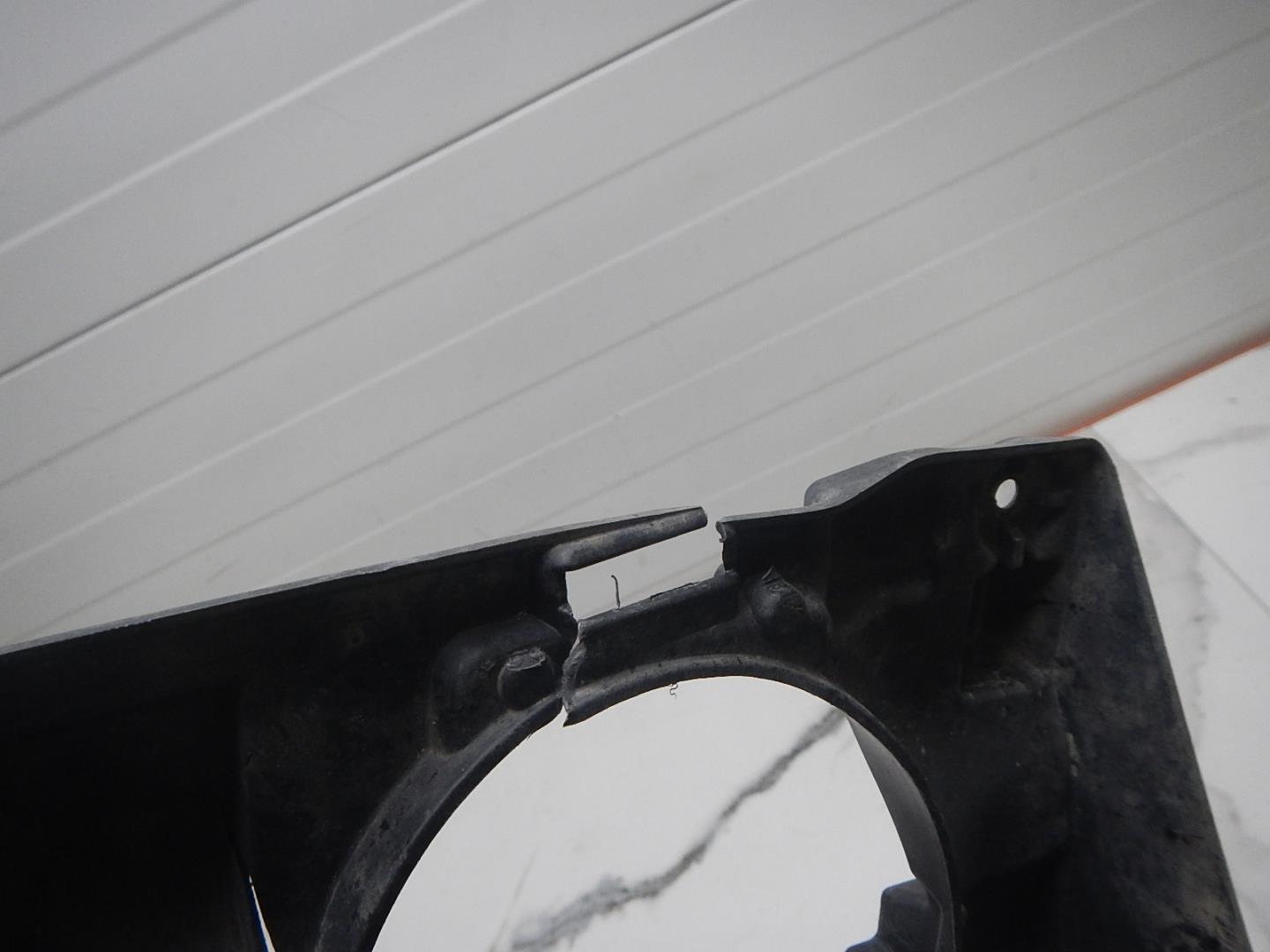 Кронштейн фары противотуманной левой