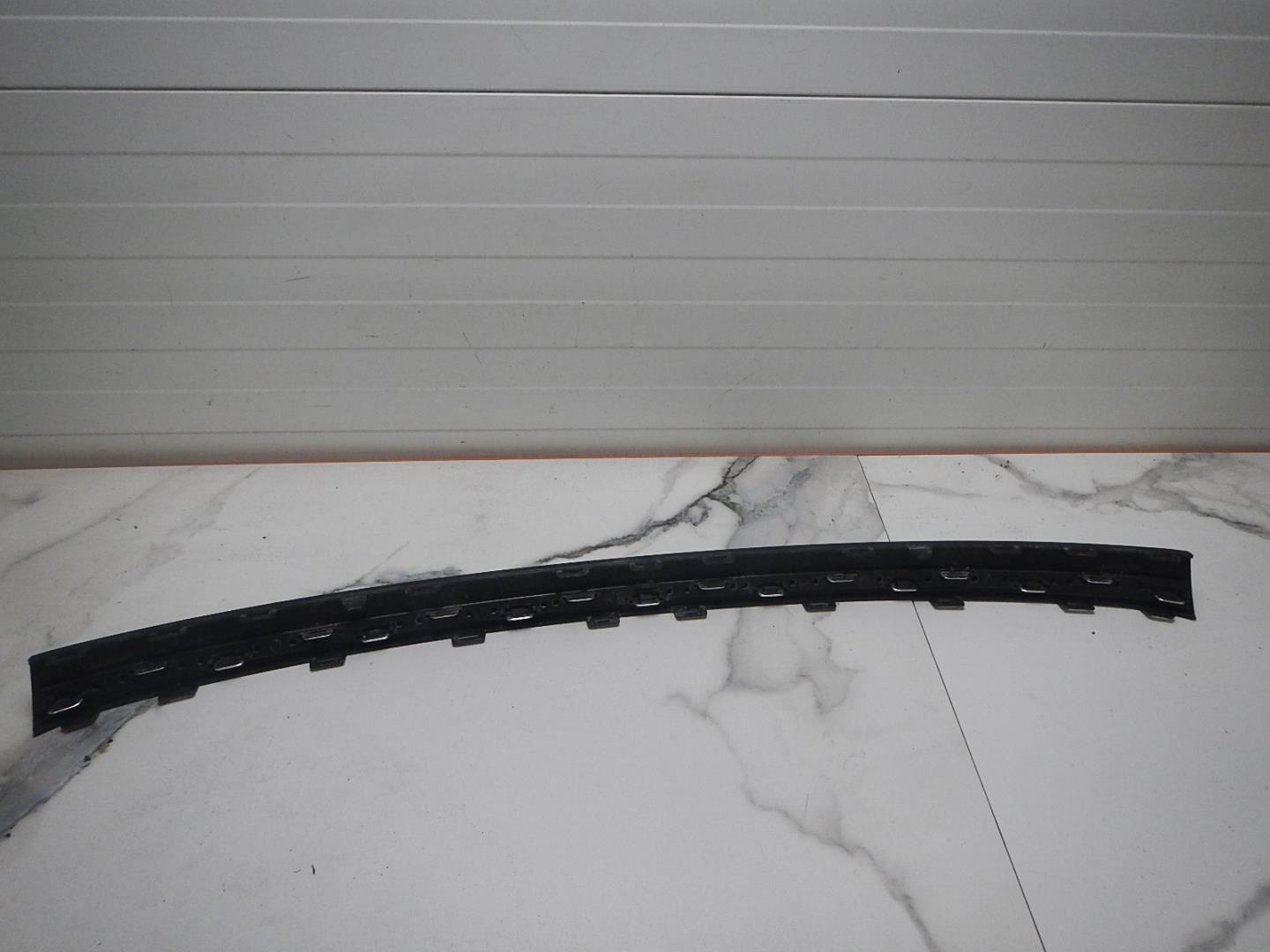 Накладка переднего бампера