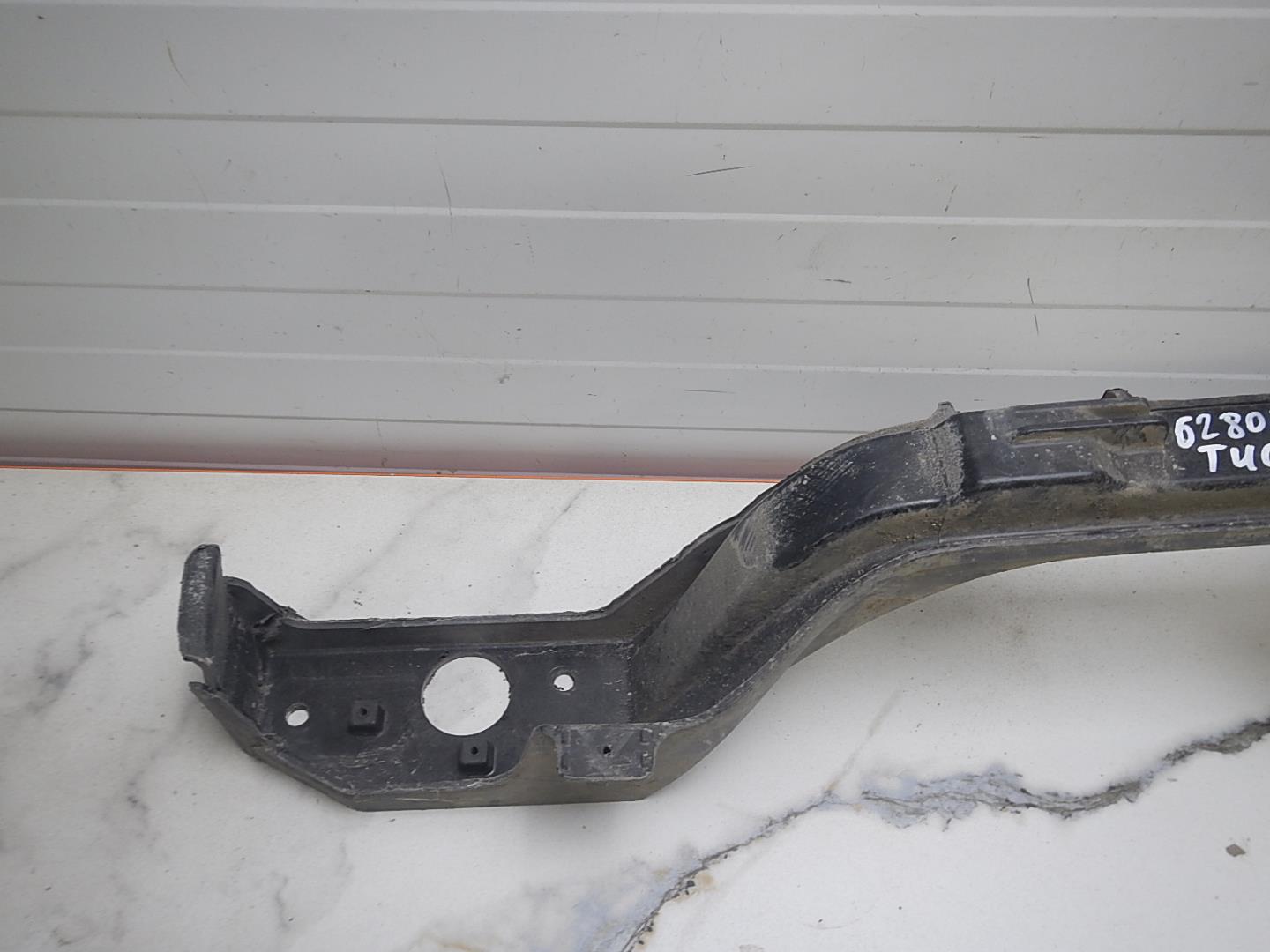 Усилитель заднего бампера