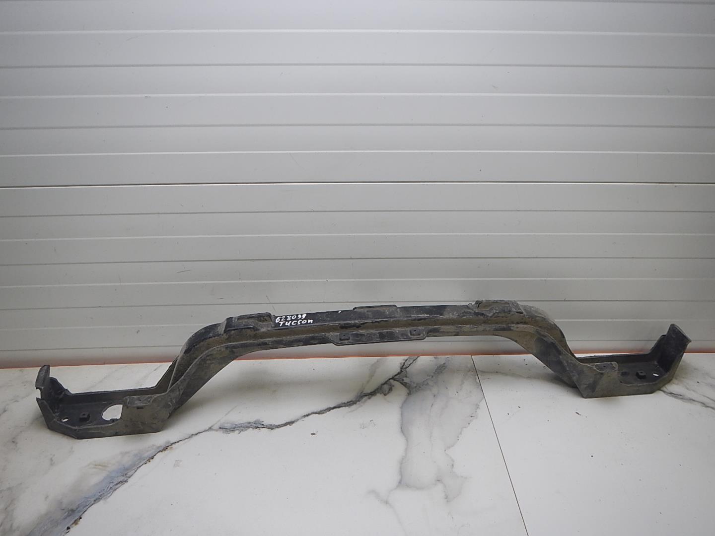 Усилитель заднего бампера