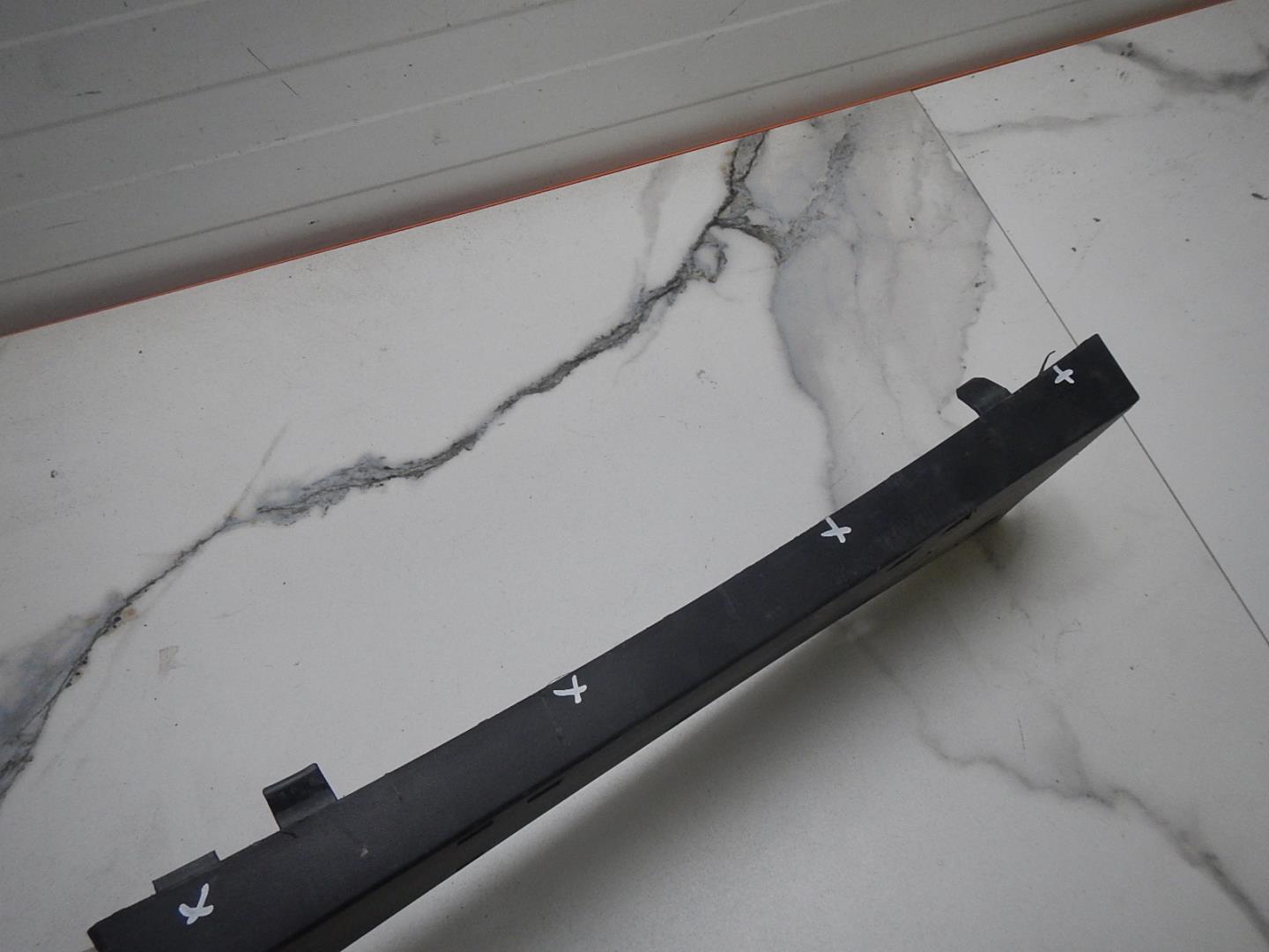 Накладка переднего бампера под номер