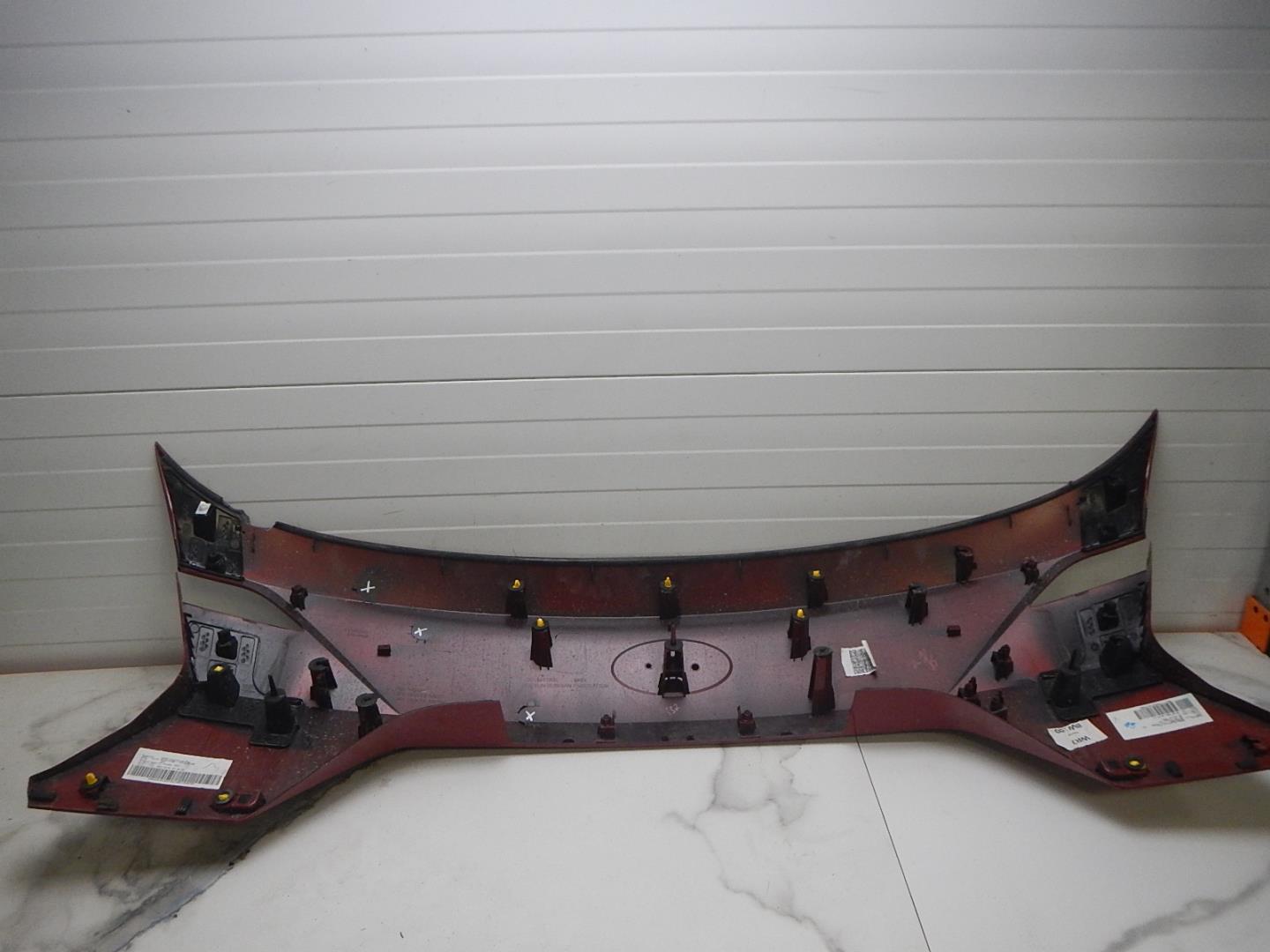 Накладка двери багажника