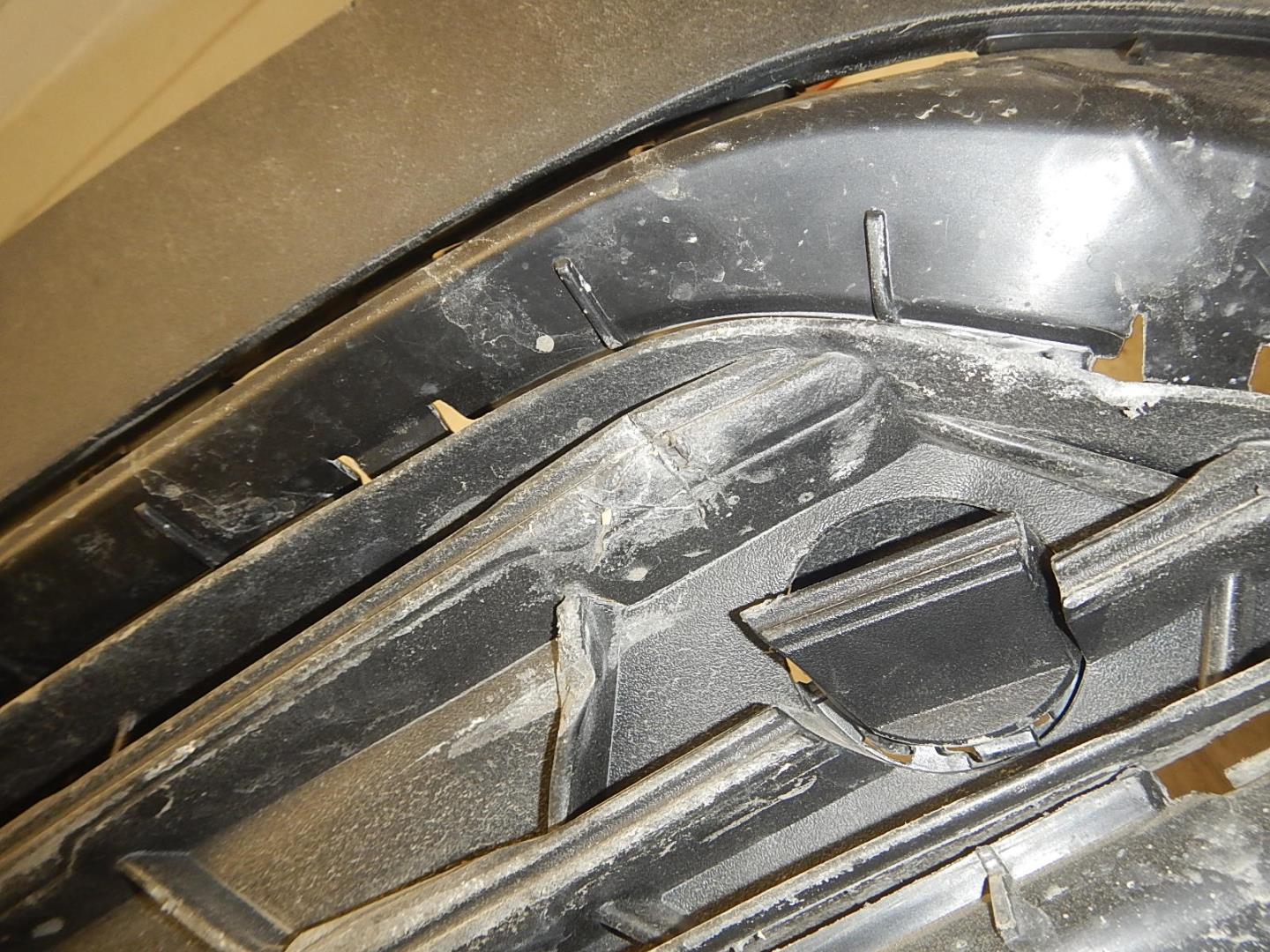 Бампер задний