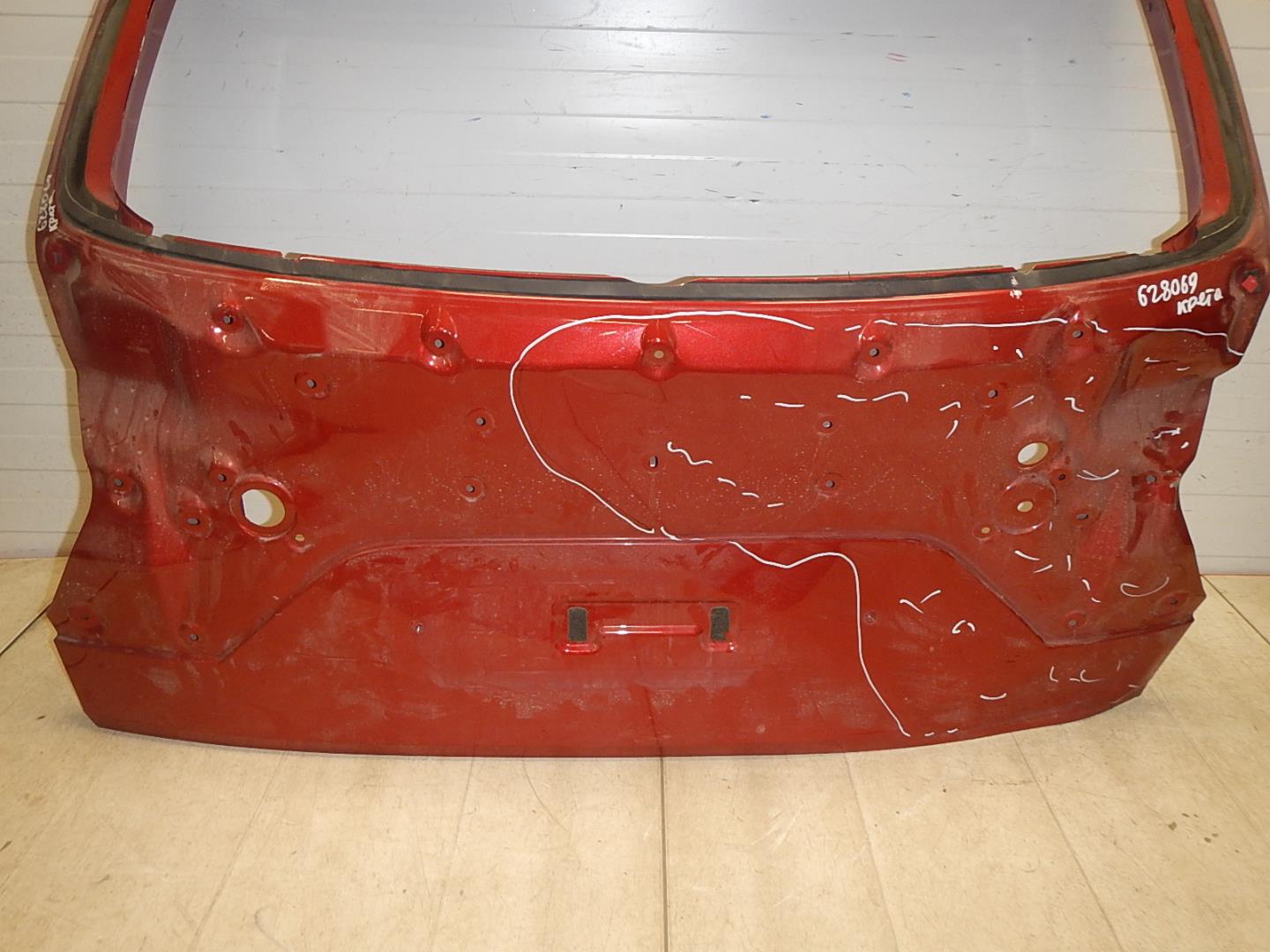 Дверь багажника