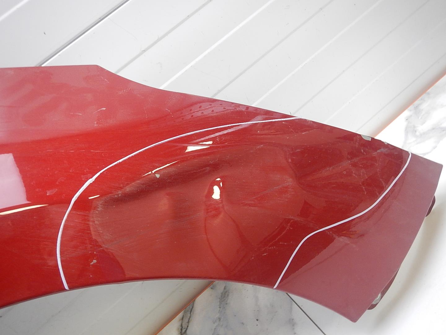 Крыло переднее правое