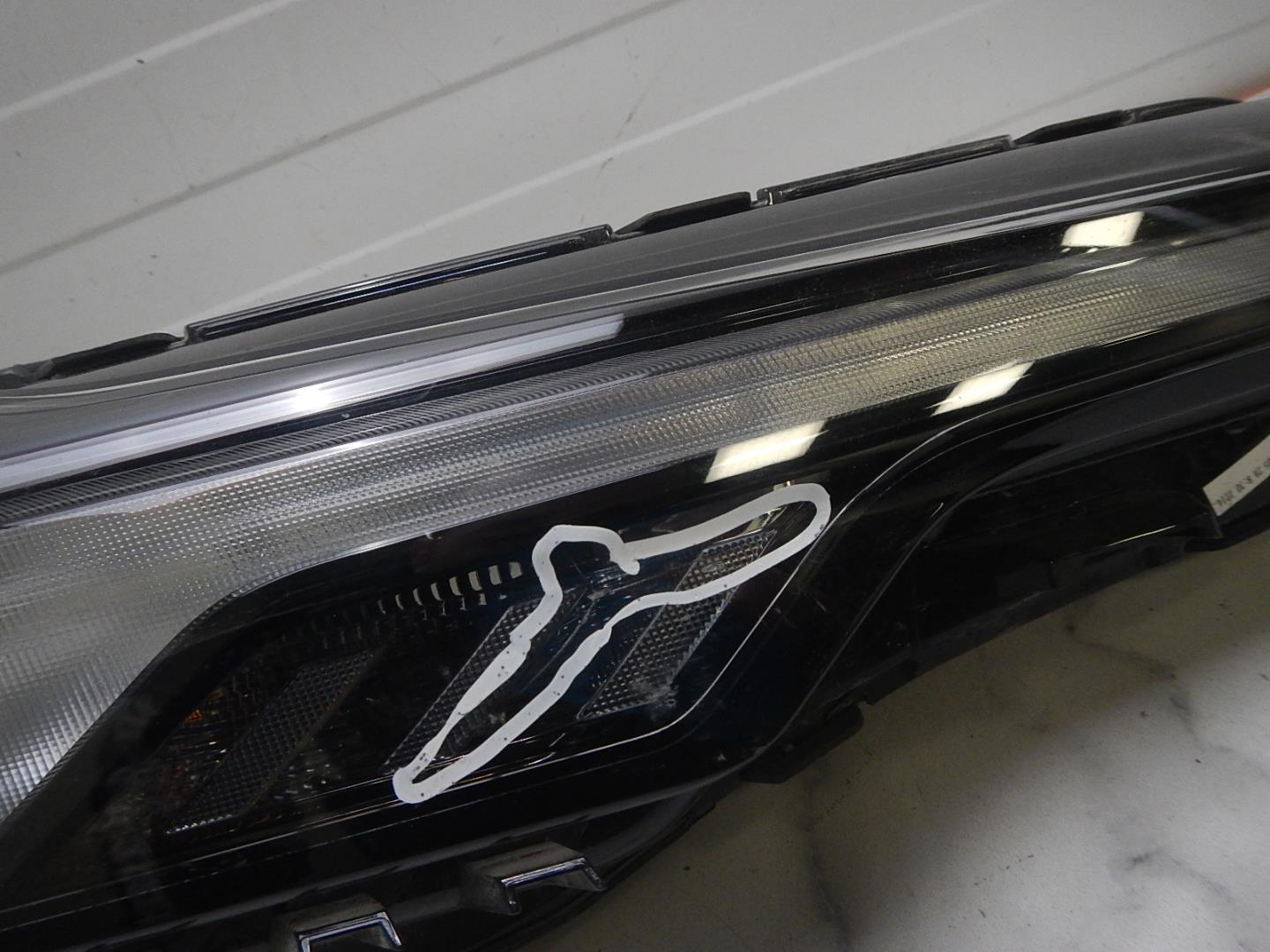 Фара правая