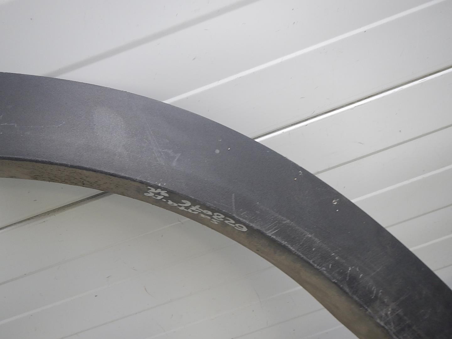 Молдинг передней левой двери