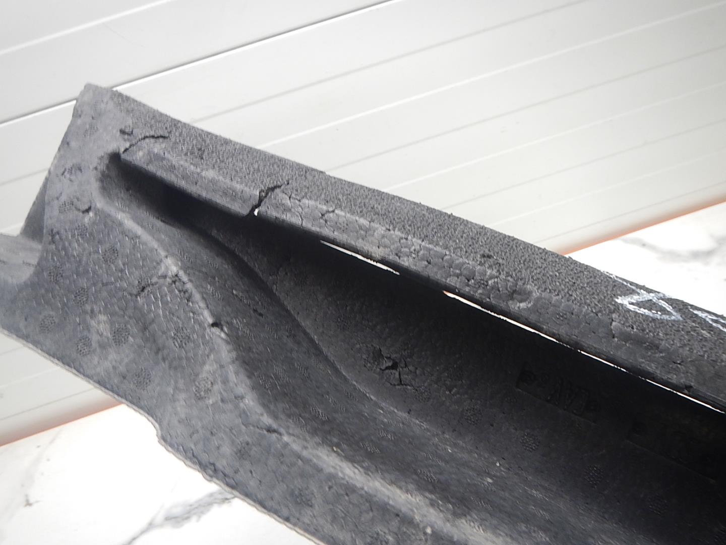 Наполнитель переднего бампера