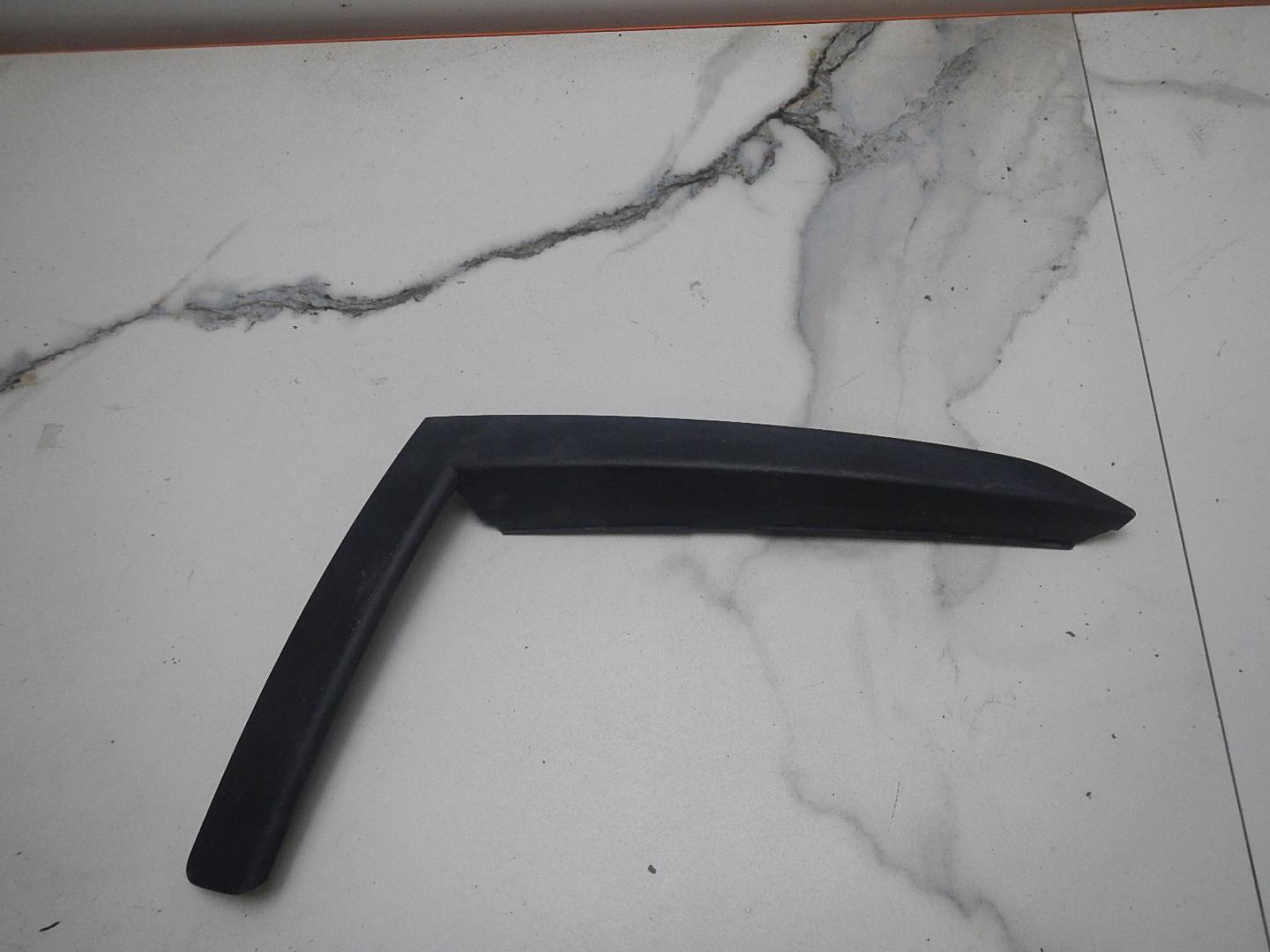 Накладка переднего бампера правая