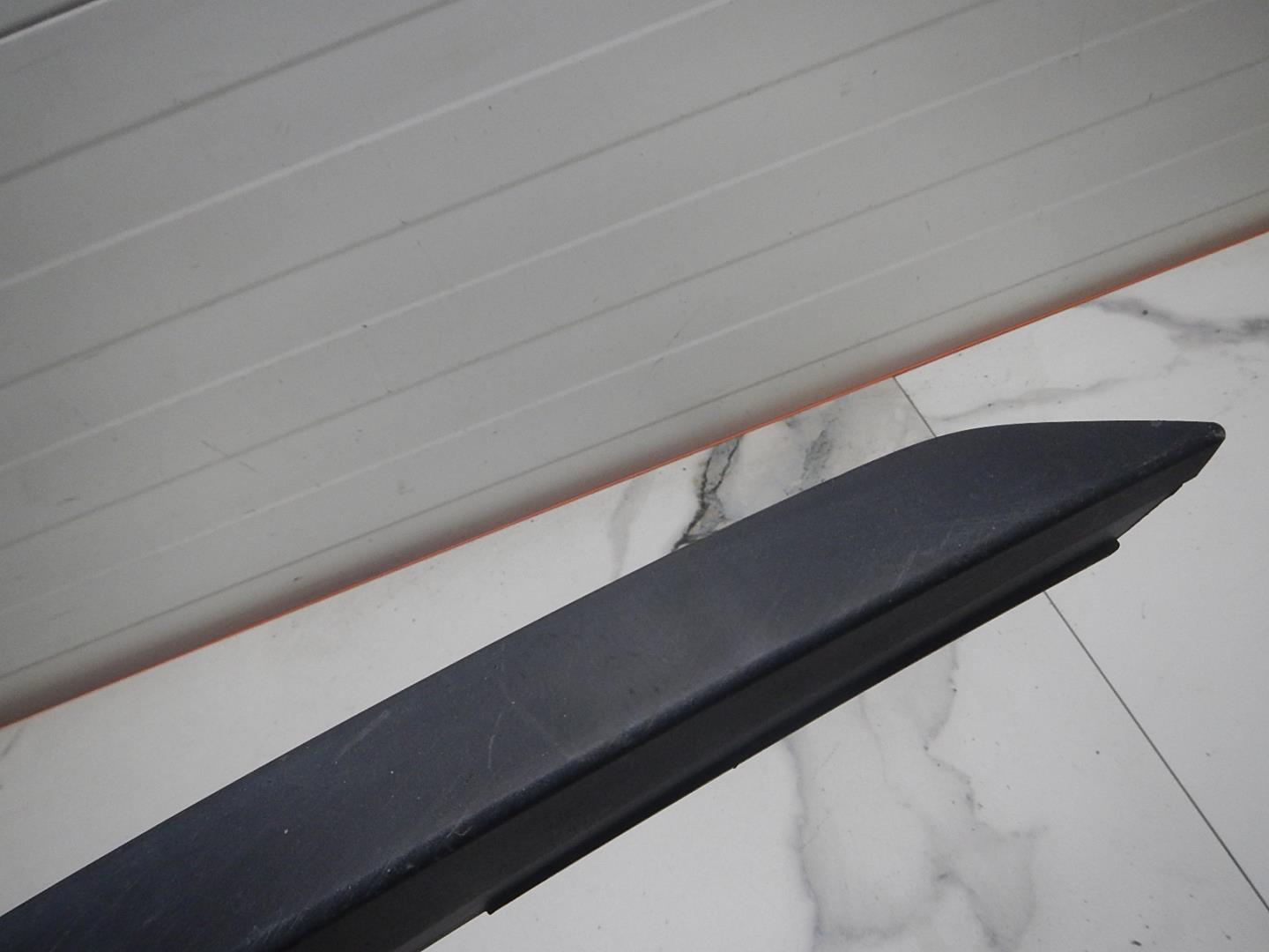 Накладка переднего бампера правая