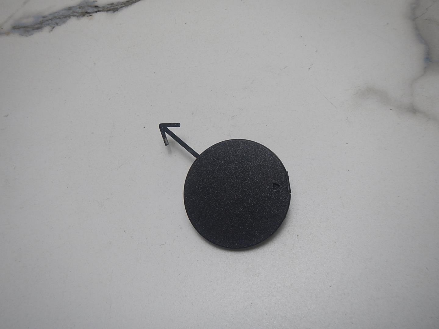 Заглушка буксировочного крюка