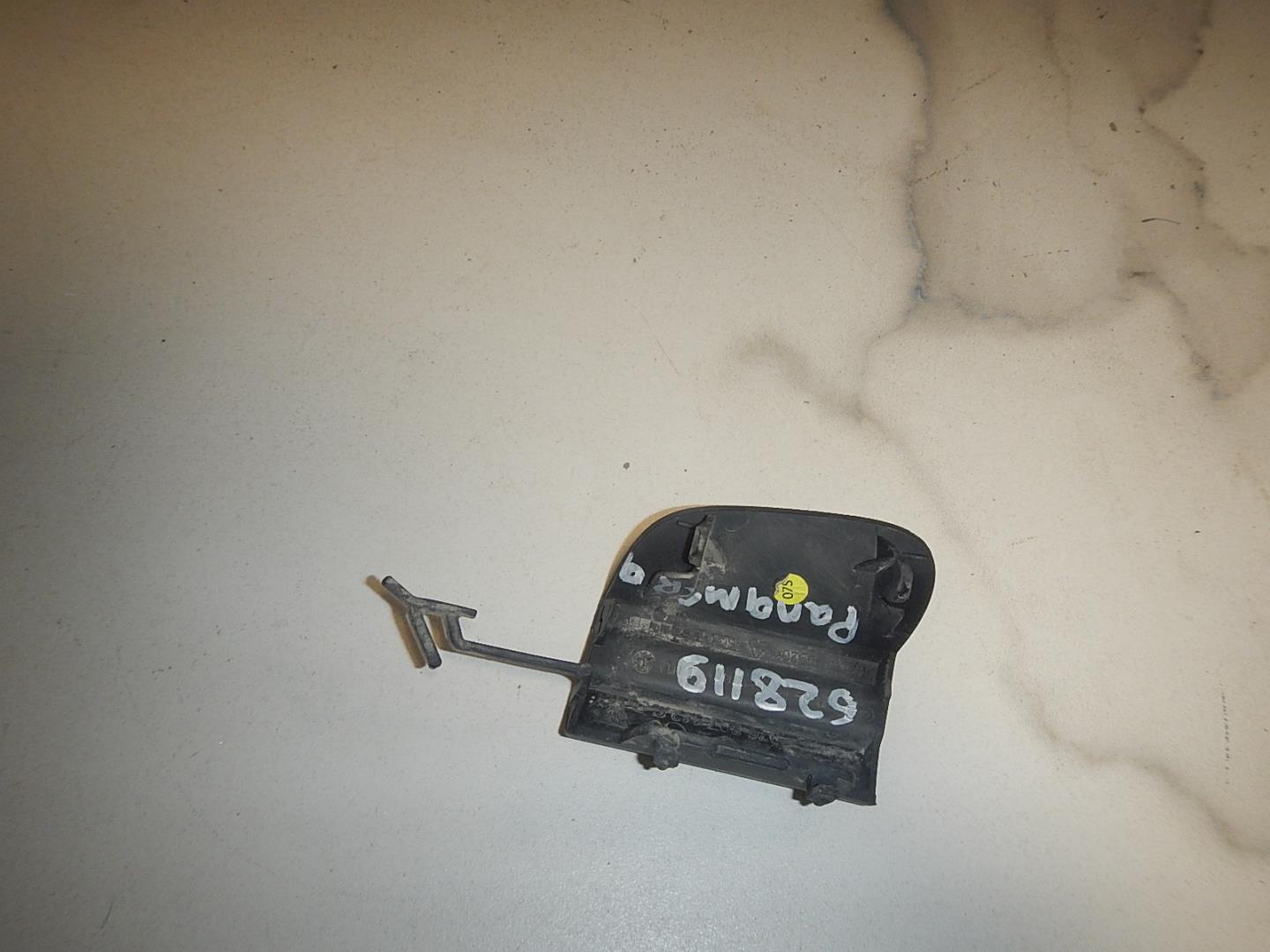 Заглушка буксировочного крюка