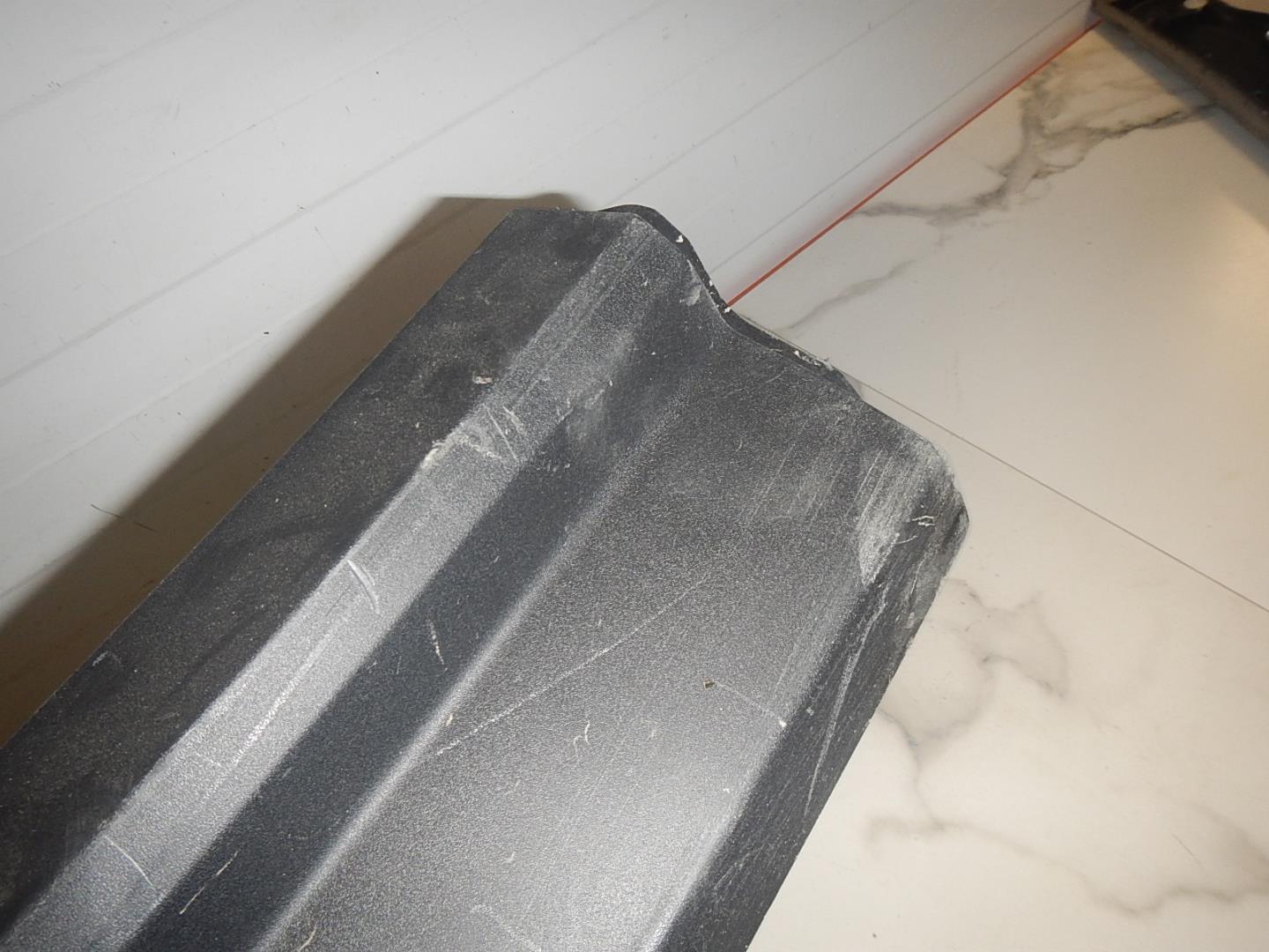 Молдинг задней правой двери