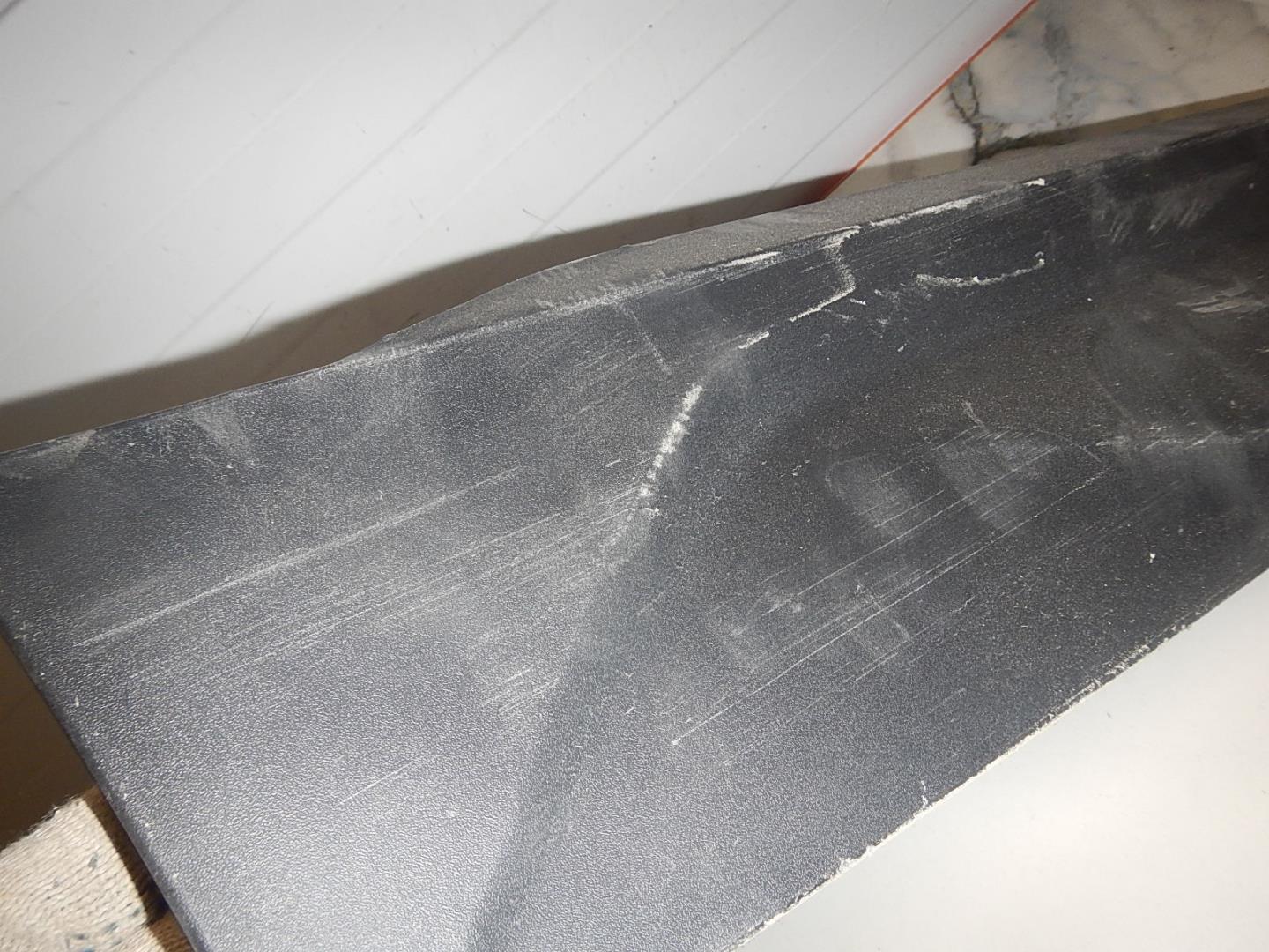 Молдинг задней правой двери