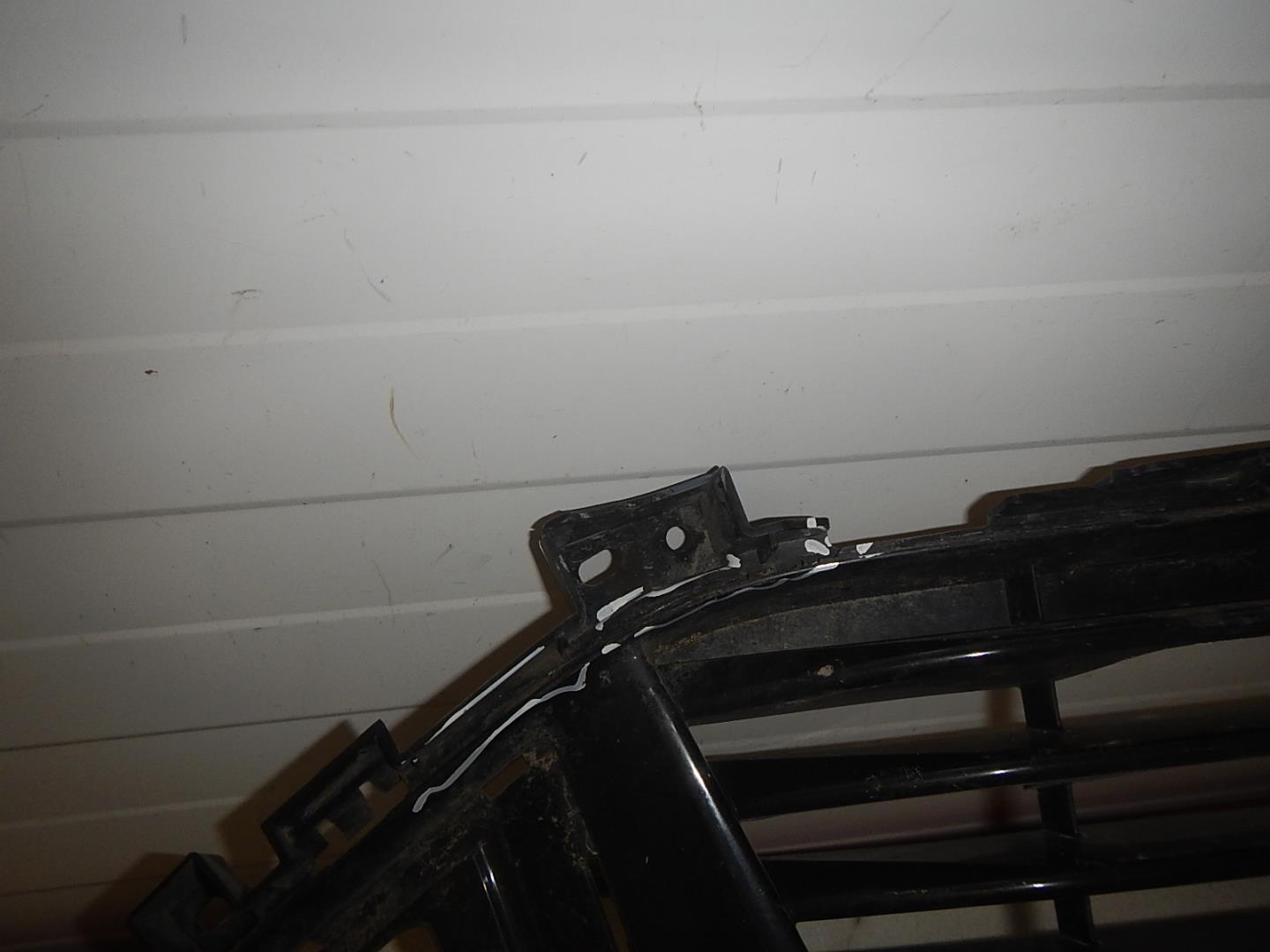 Решетка в бампер центральная