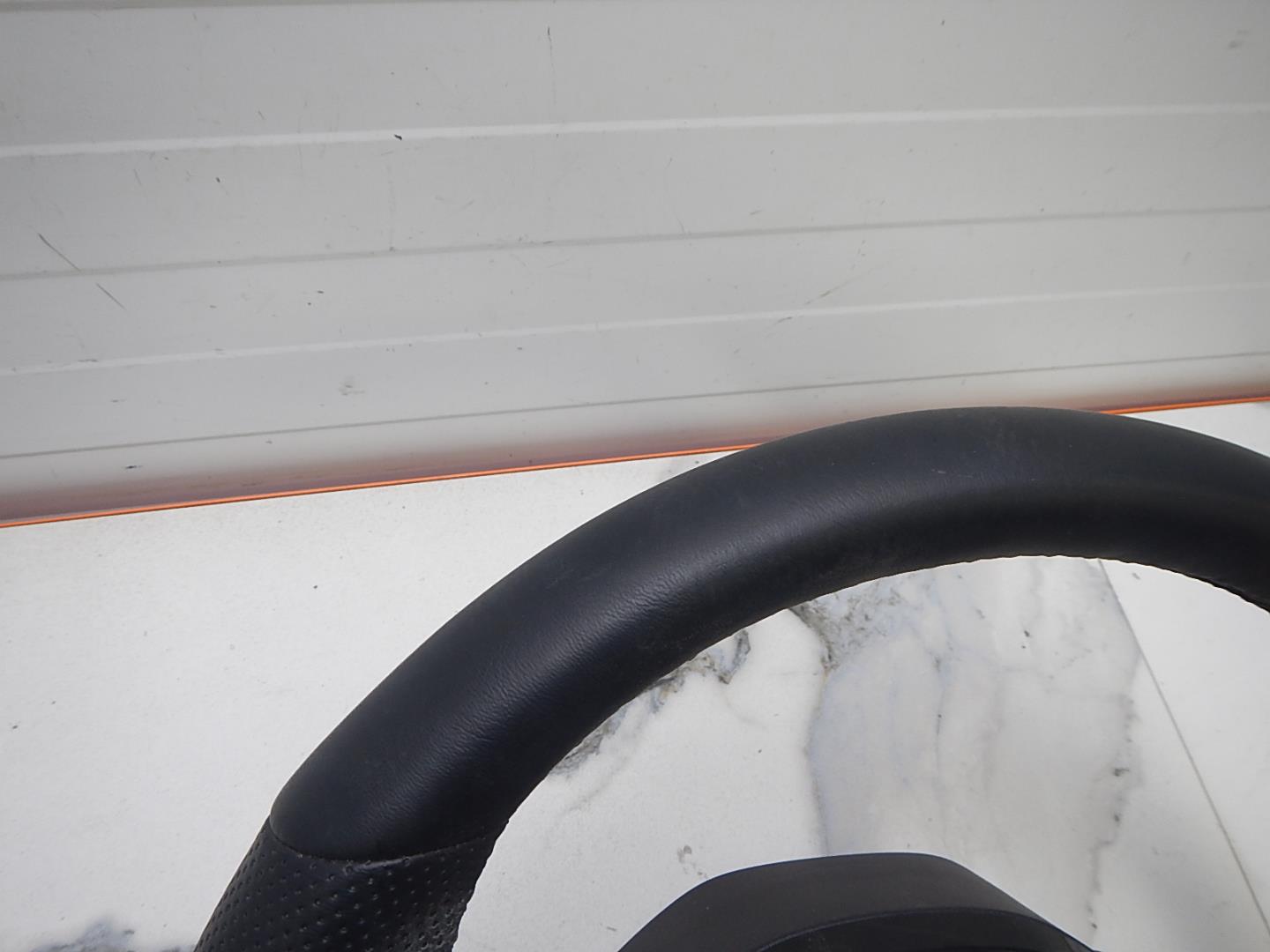 Рулевое колесо (руль)