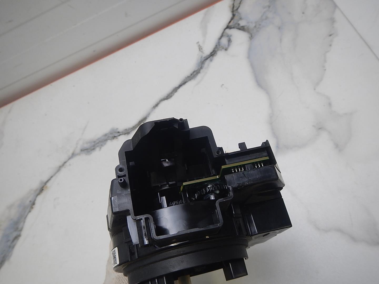 Переключатель поворотов подрулевой