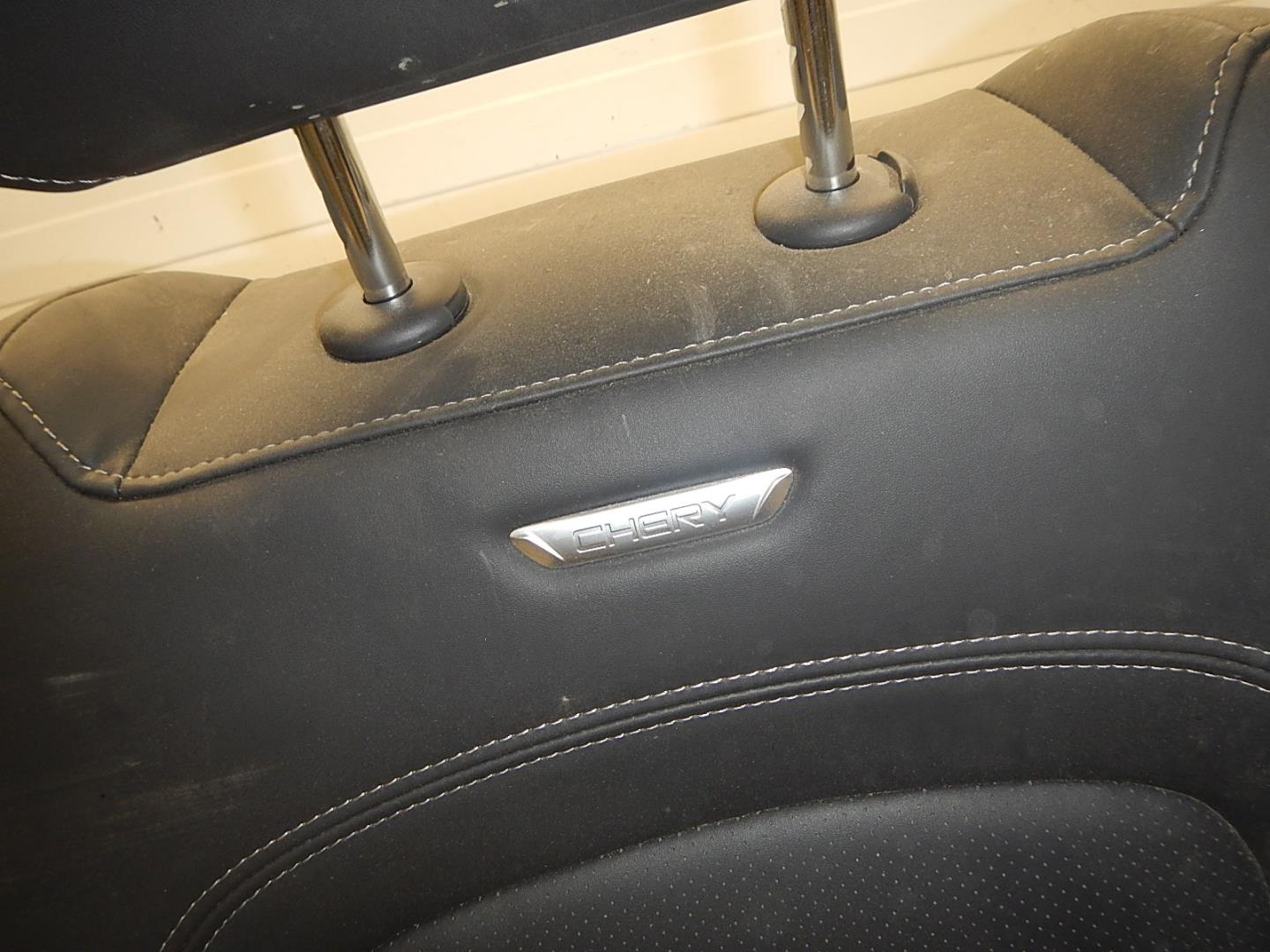 Сиденье переднее левое