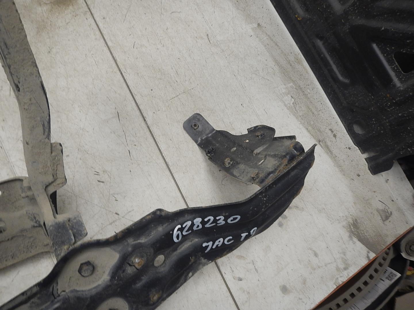 Усилитель заднего бампера