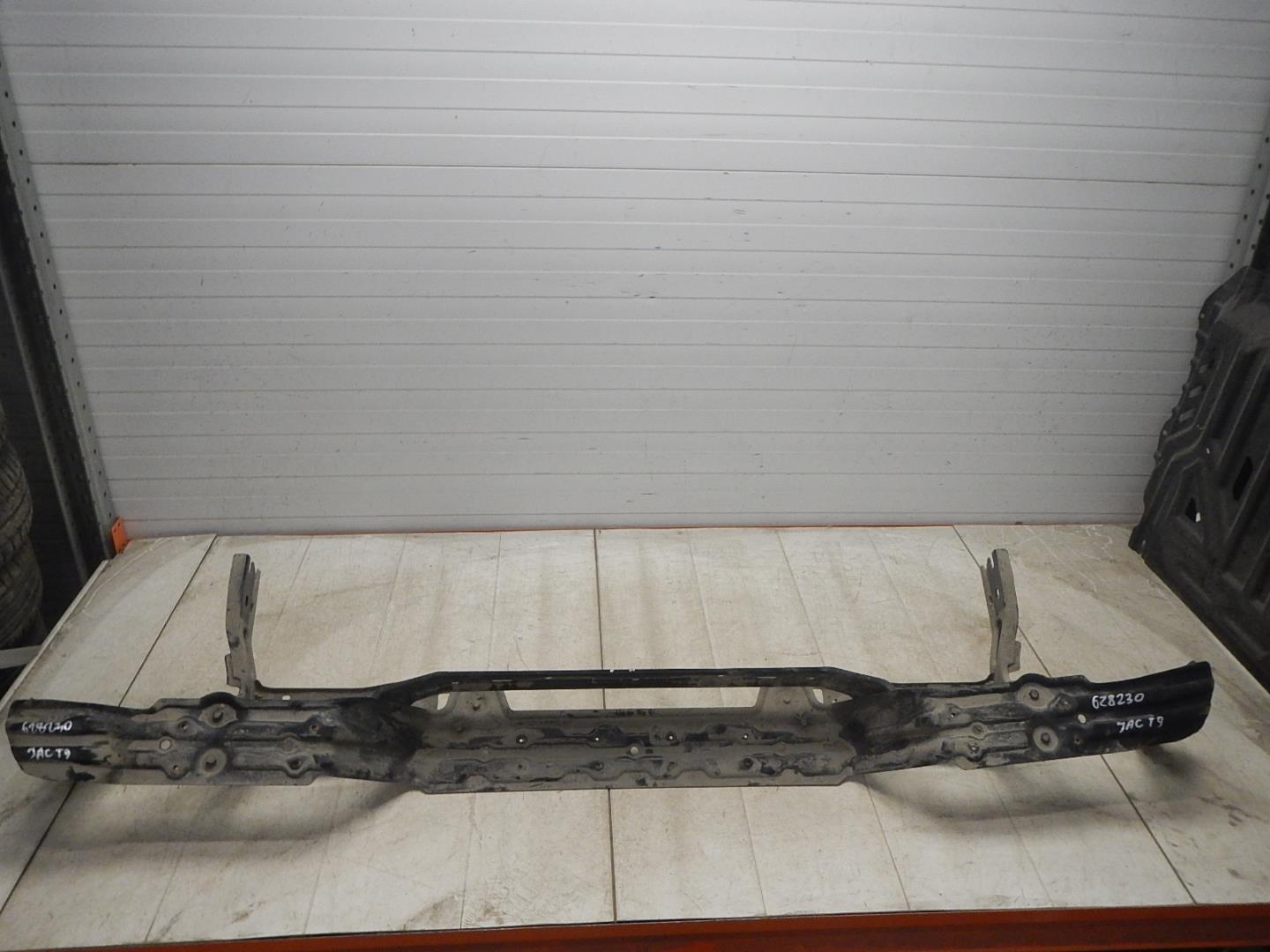 Усилитель заднего бампера