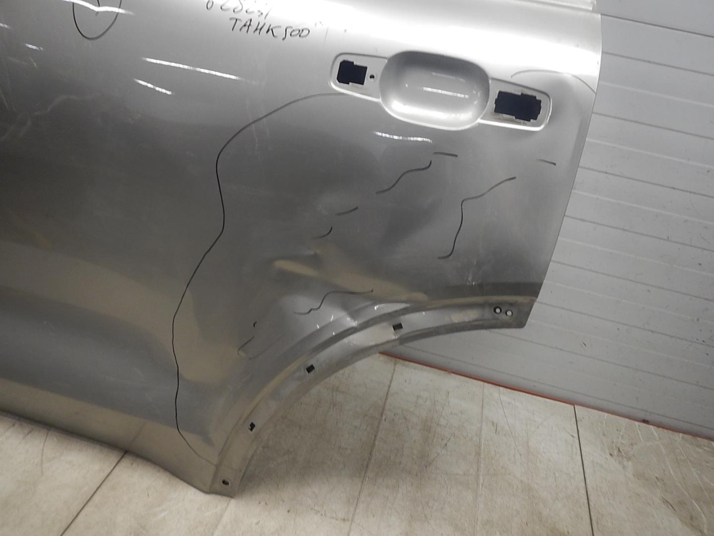 Дверь задняя левая