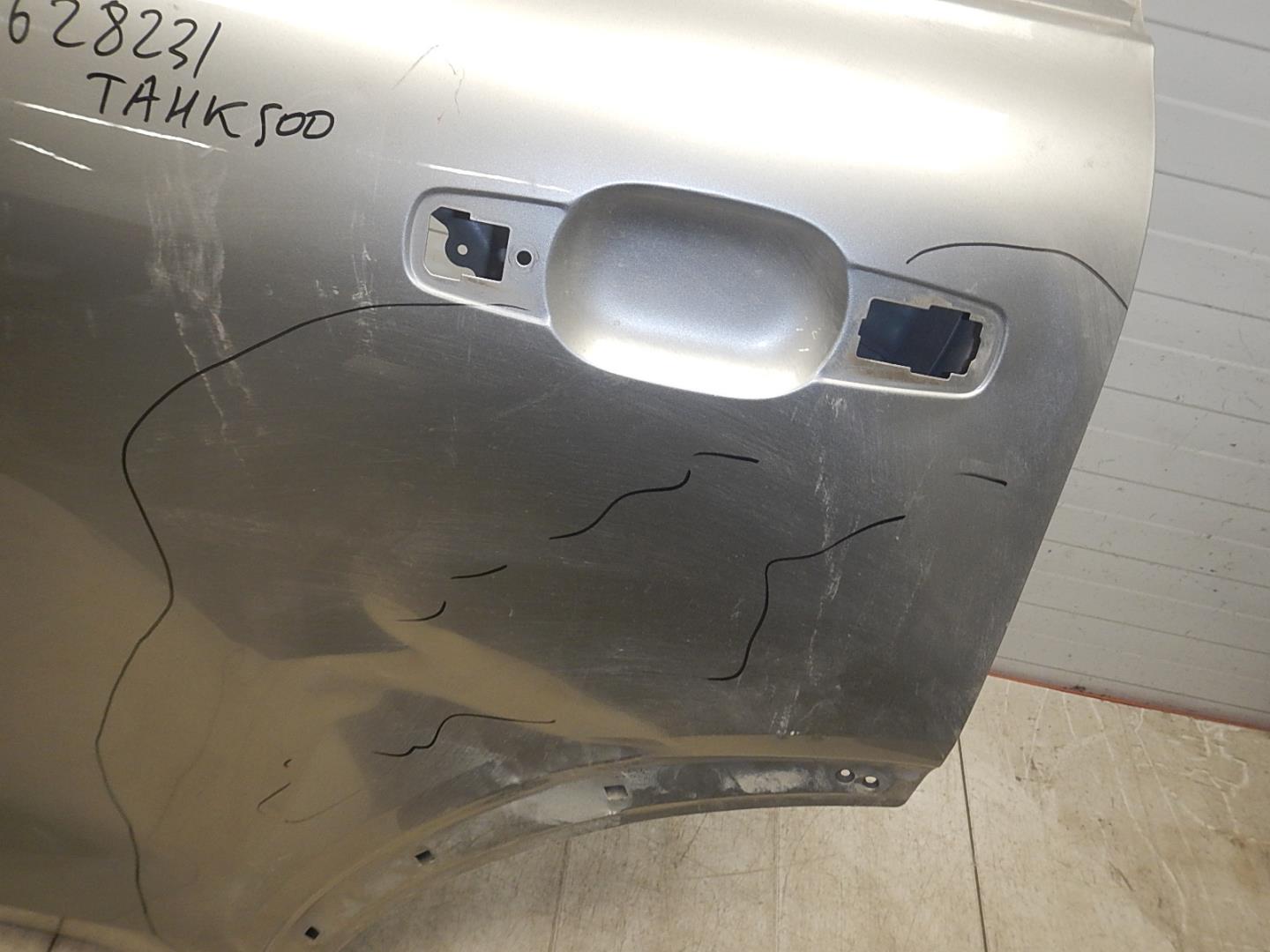 Дверь задняя левая