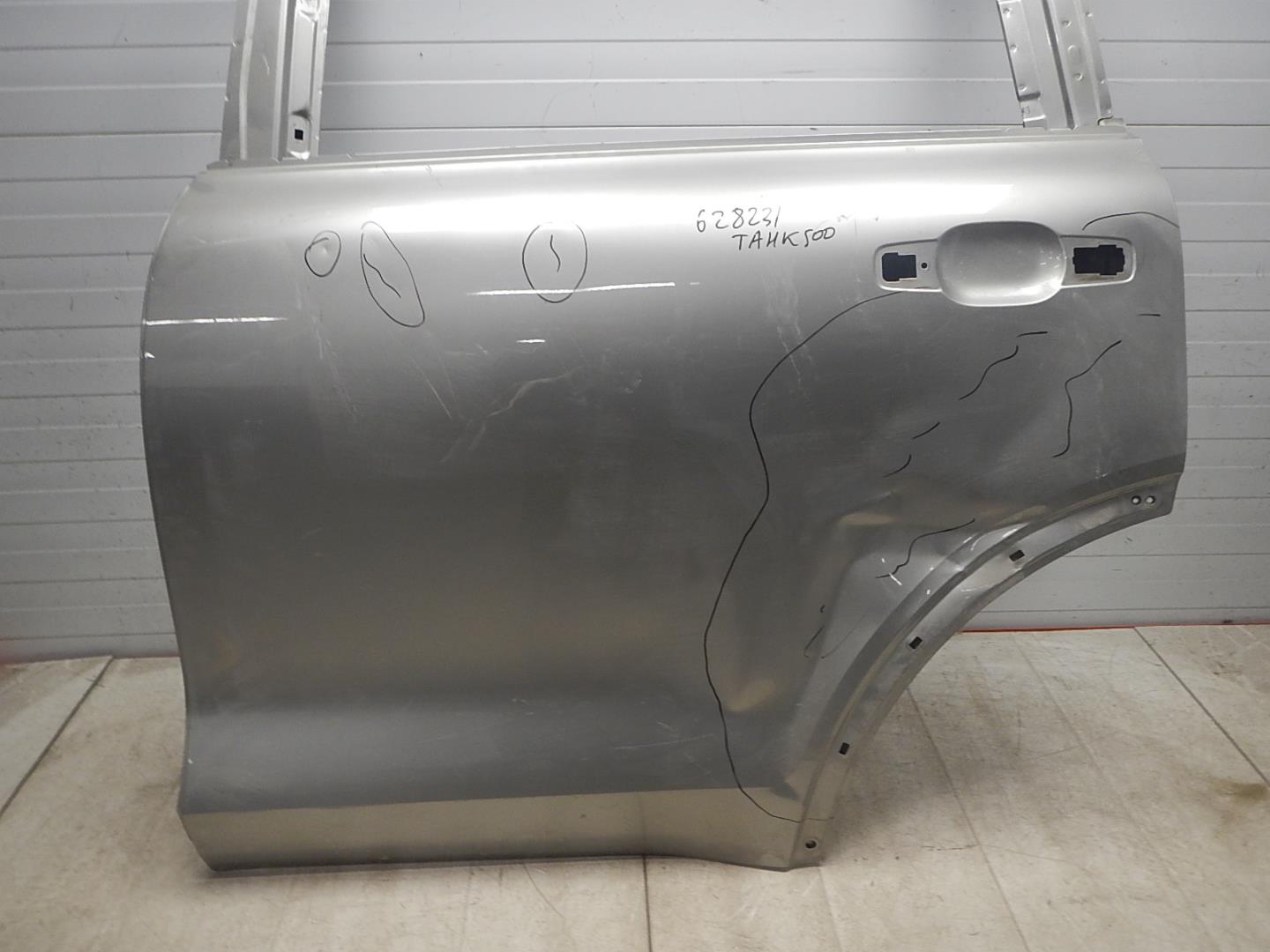 Дверь задняя левая