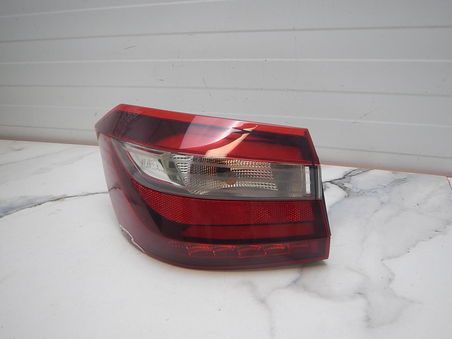 Фонарь задний левый