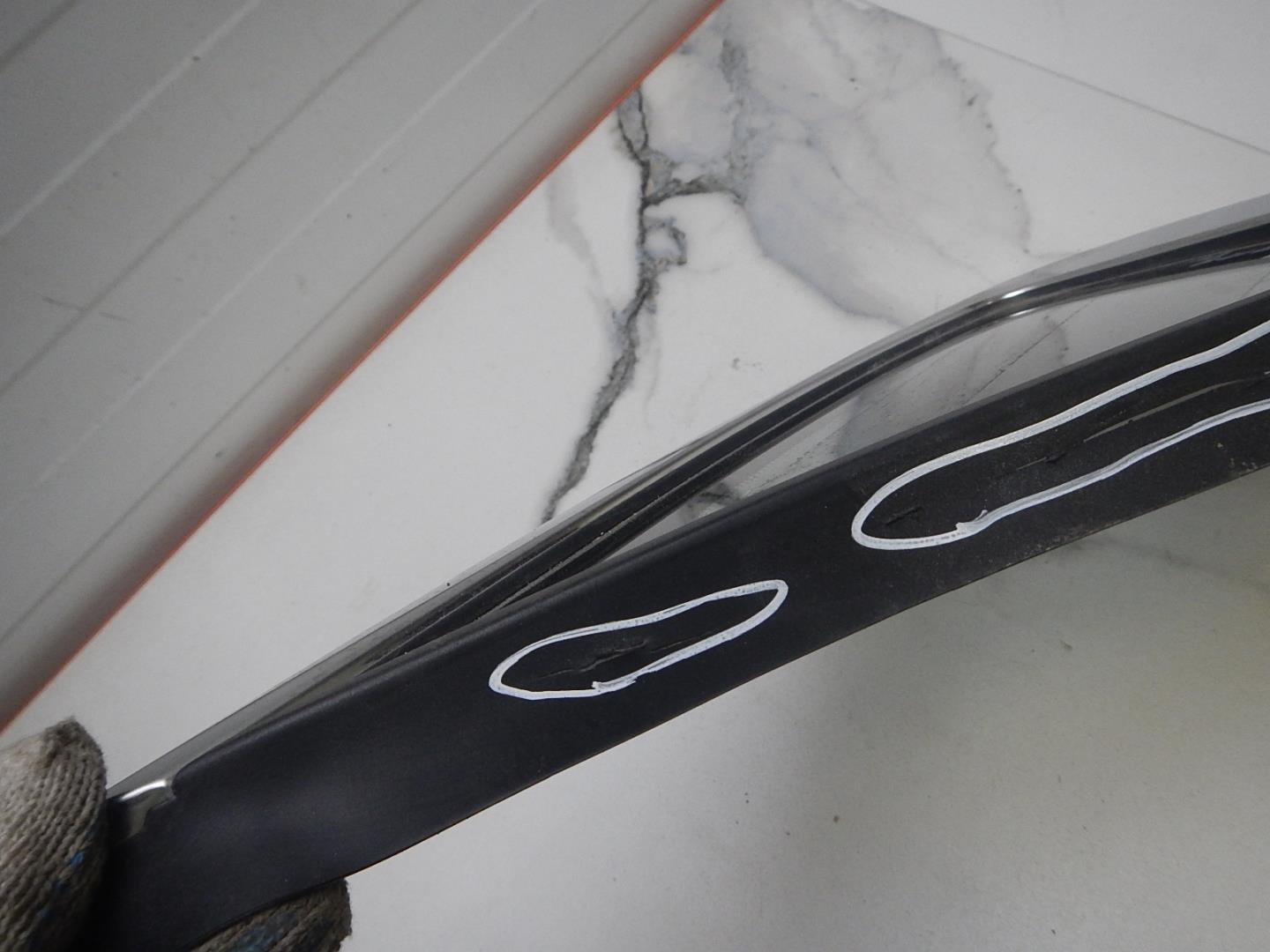 Стекло кузовное глухое левое