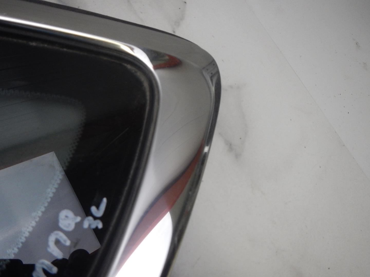 Стекло кузовное глухое левое