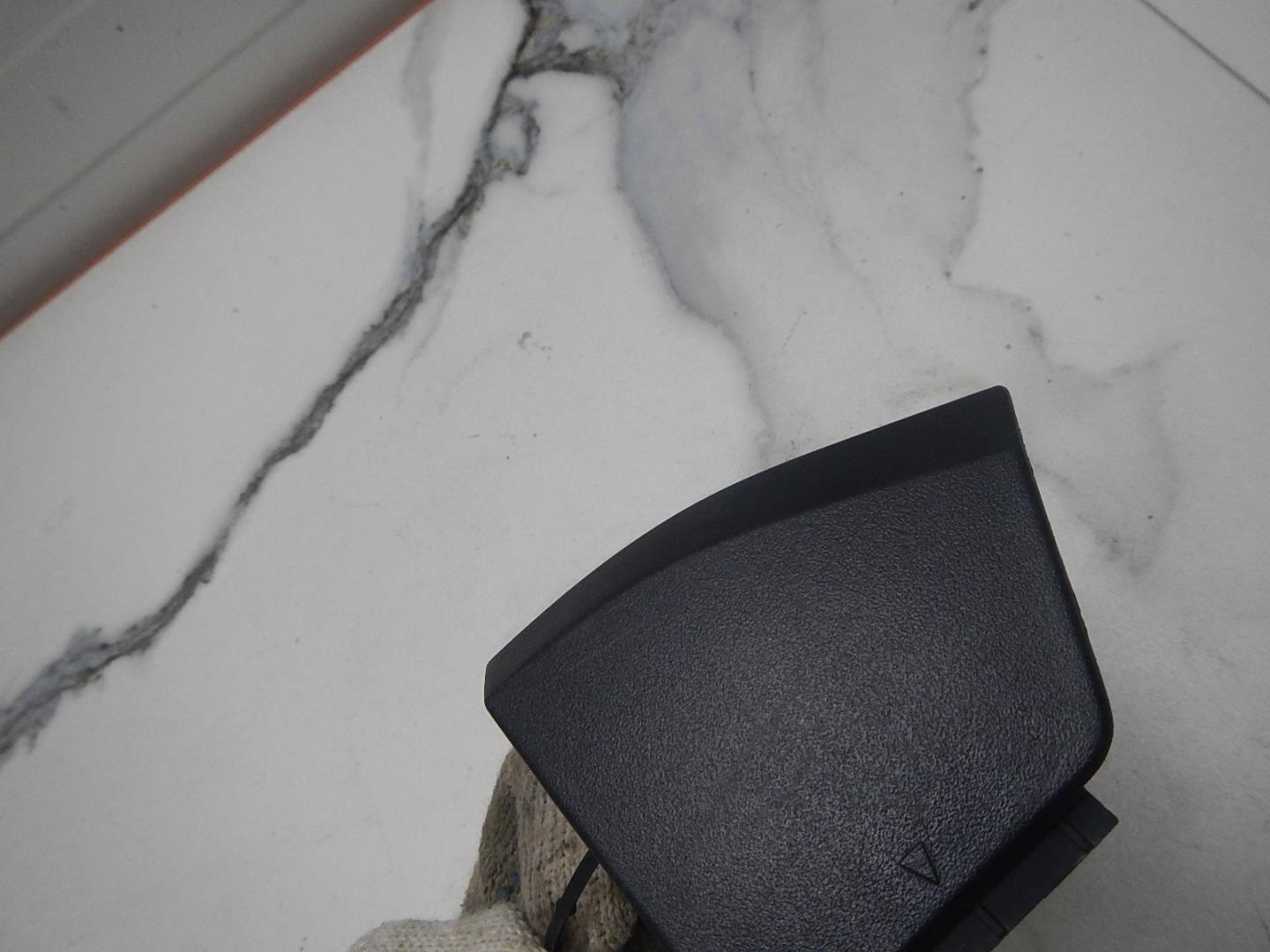 Заглушка буксировочного крюка