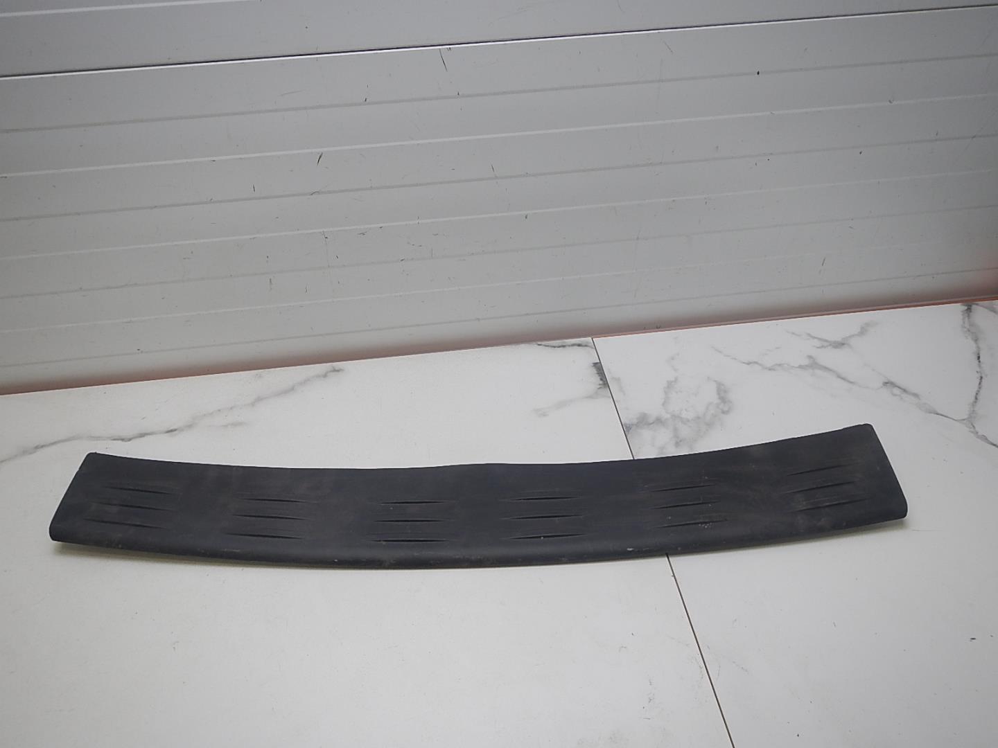 Накладка заднего бампера