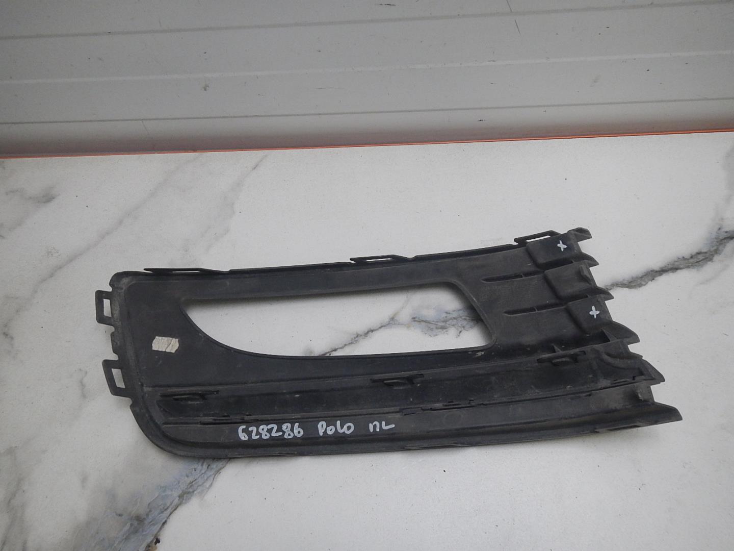 Решетка в бампер левая