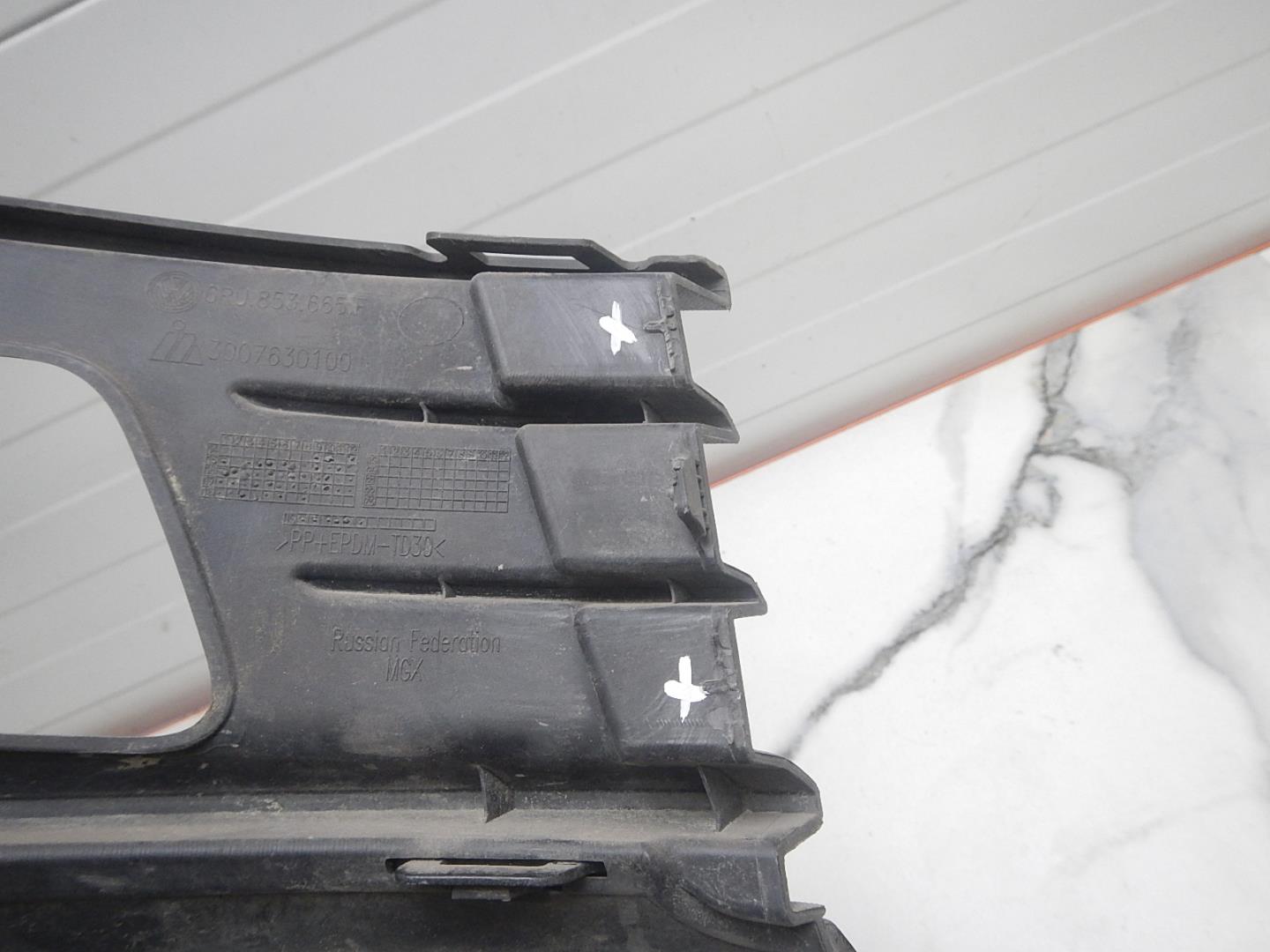 Решетка в бампер левая