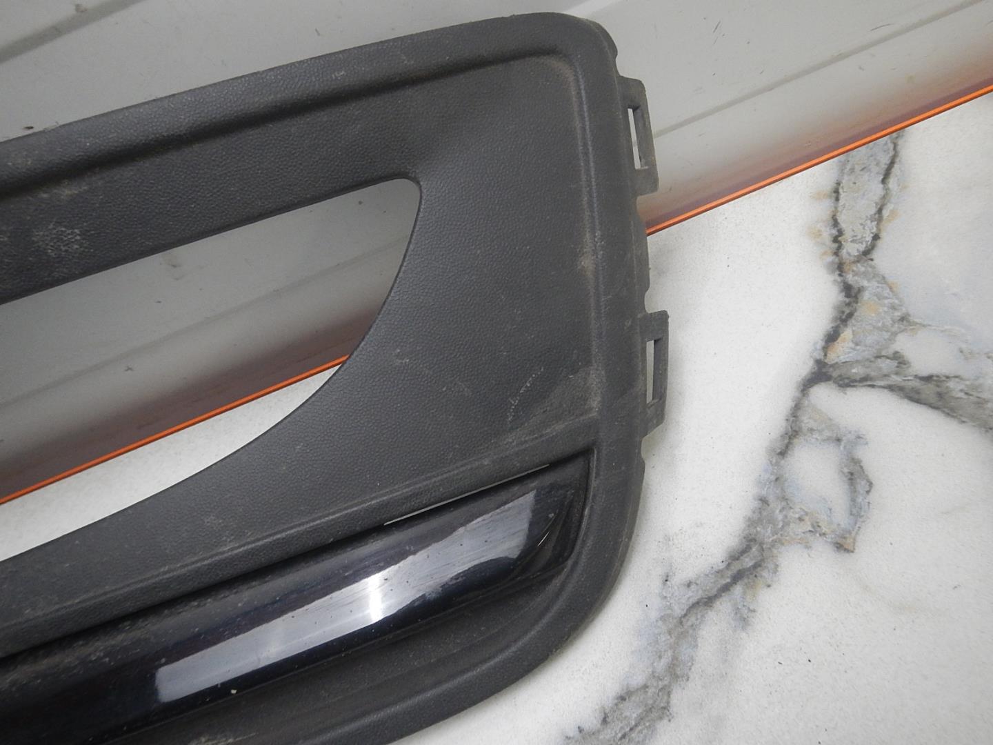 Решетка в бампер левая