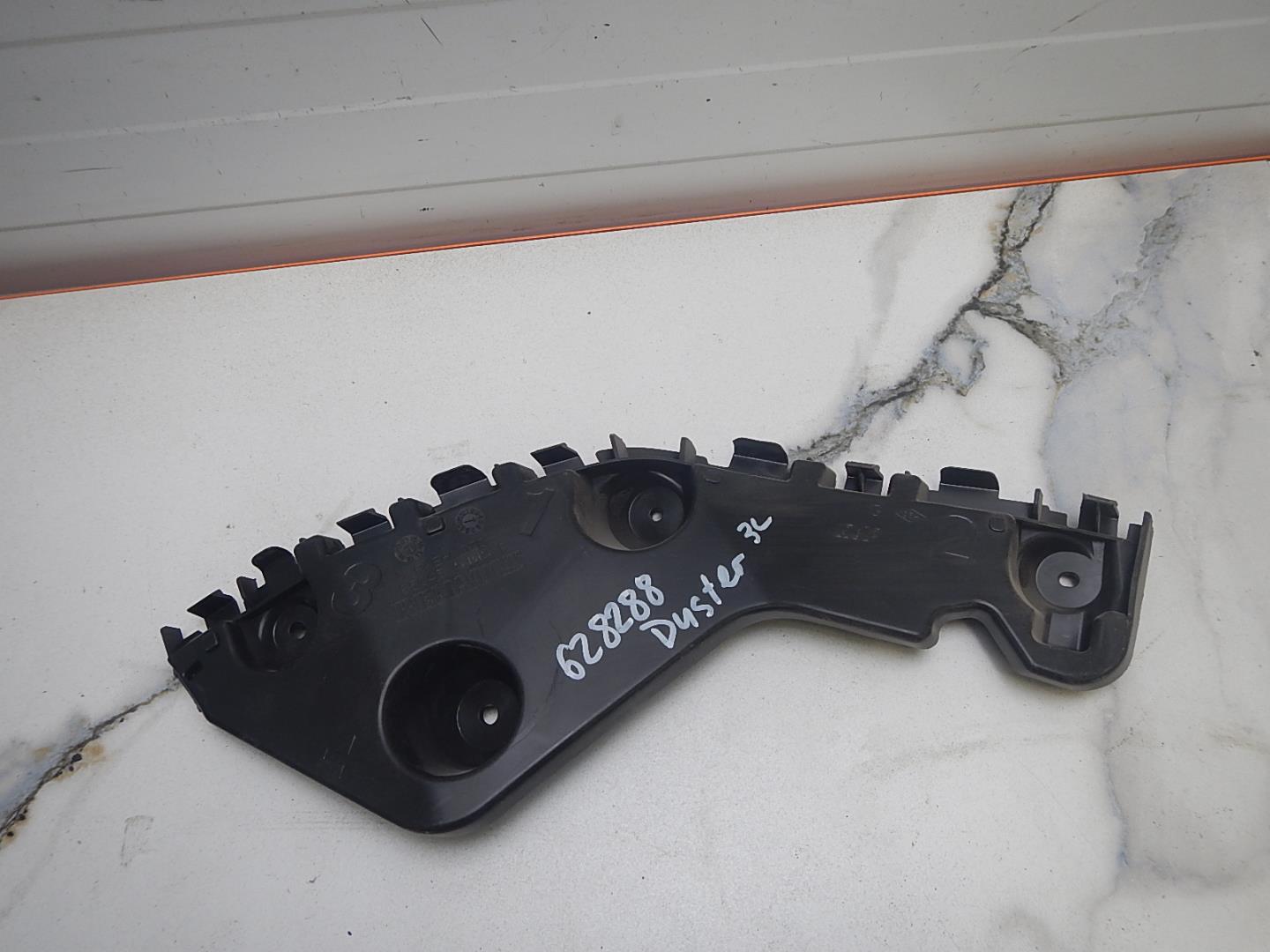 Кронштейн заднего бампера левый