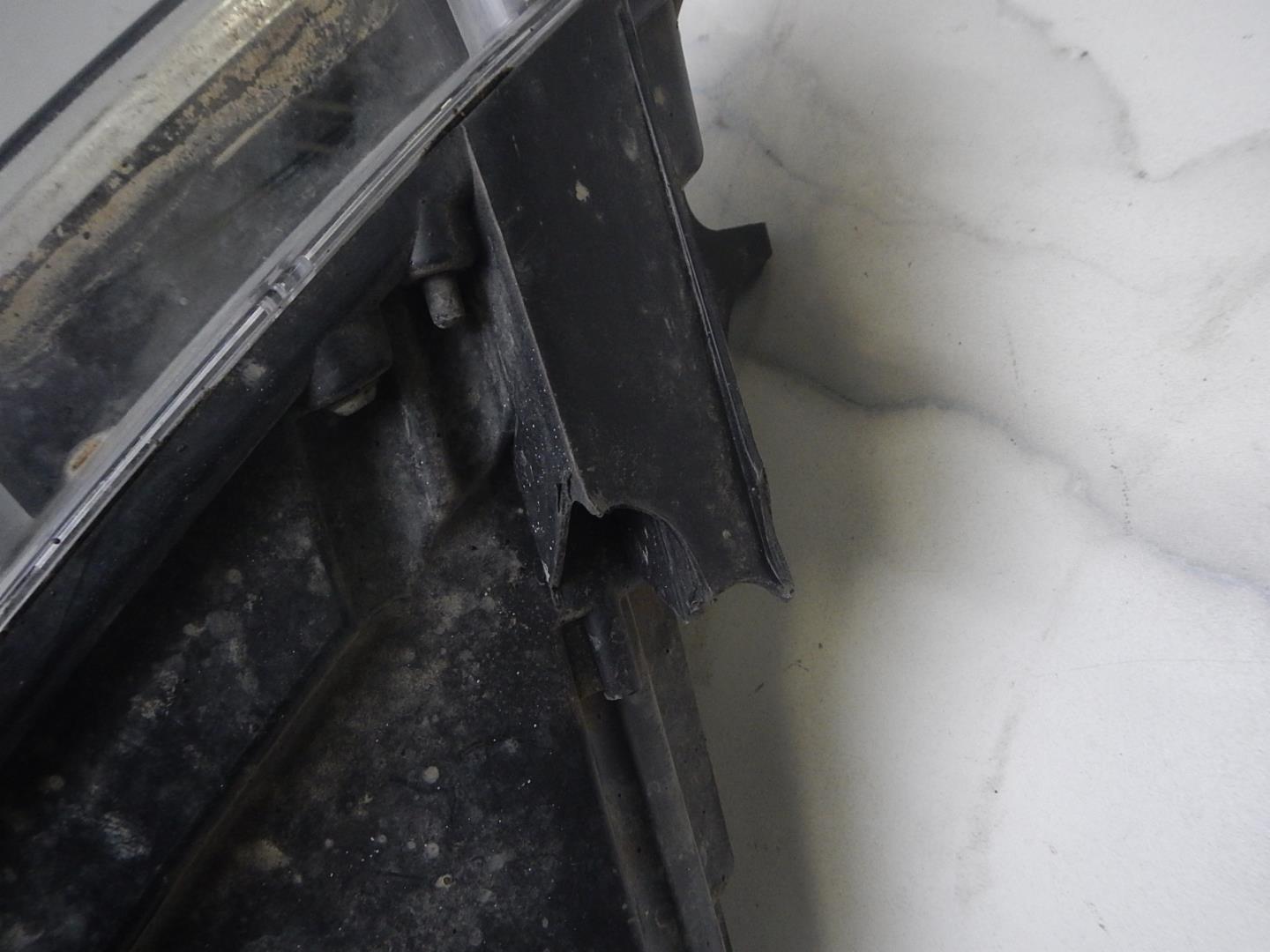 Фара правая