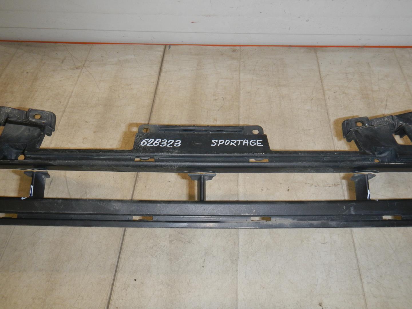 Решетка в бампер центральная