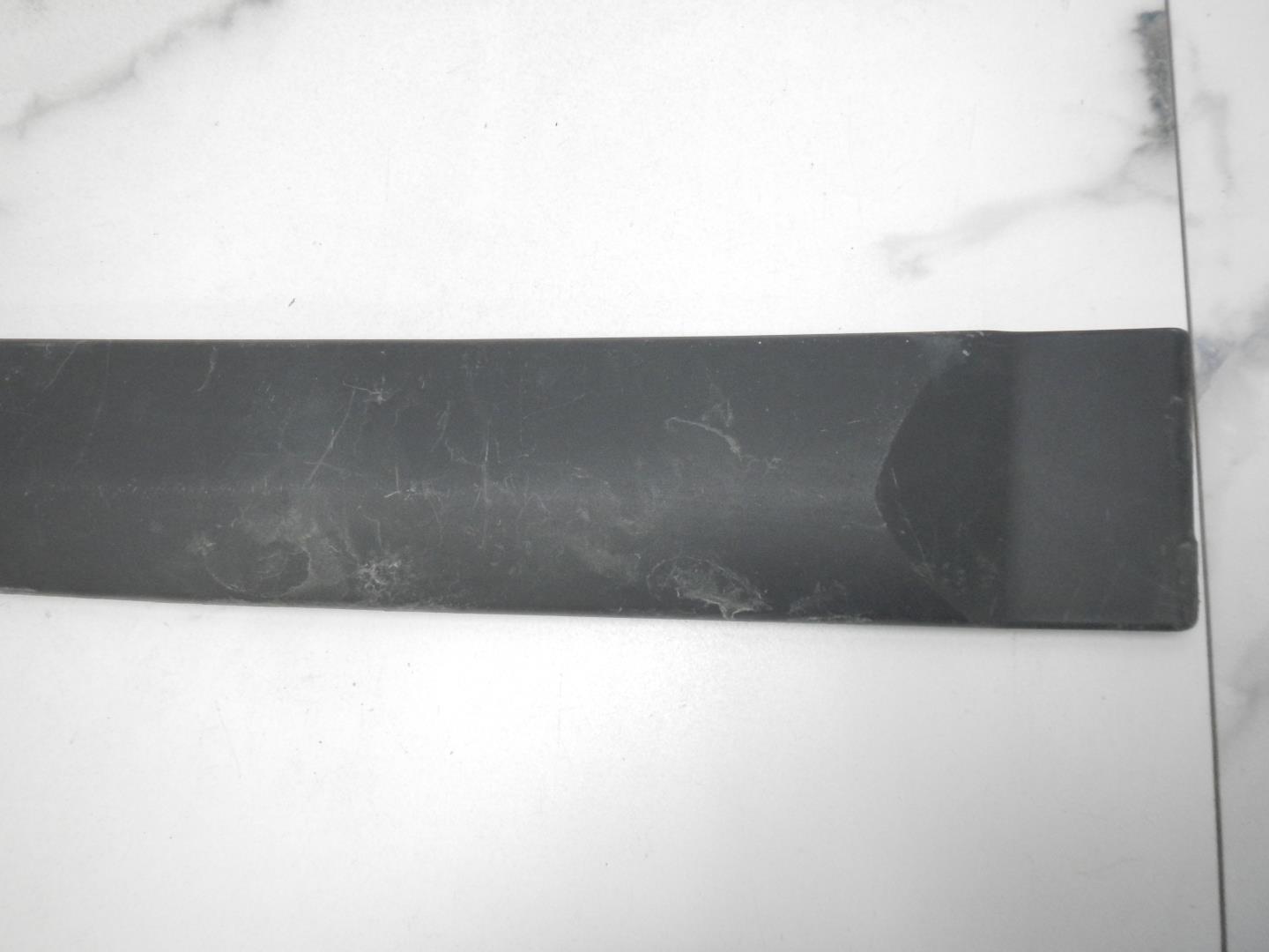 Молдинг задней левой двери