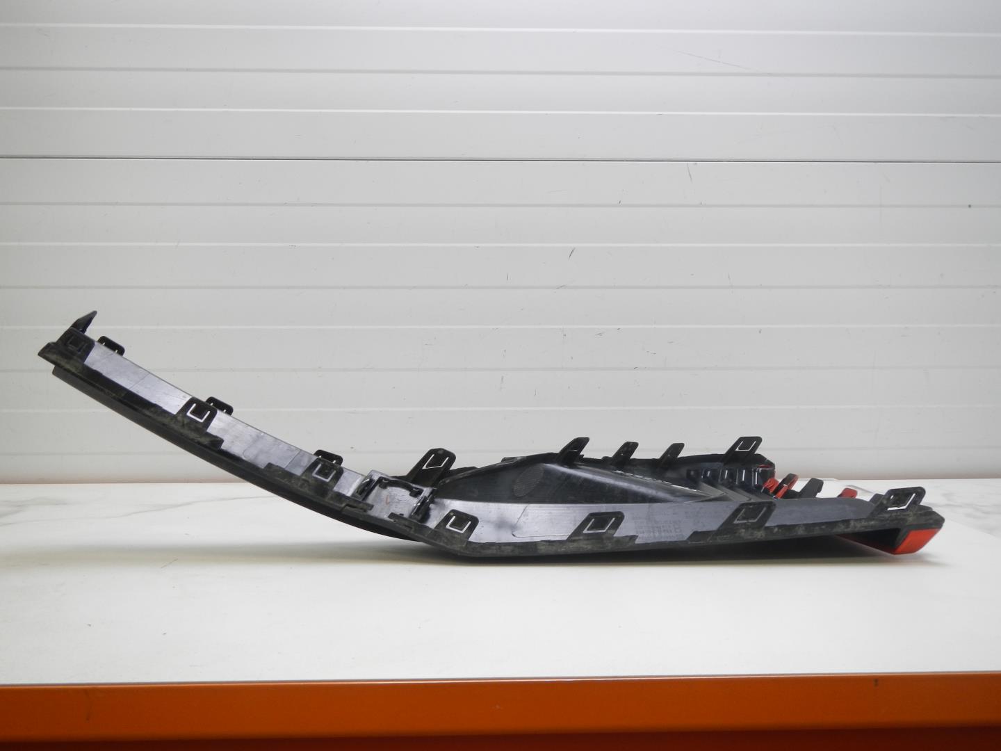 Решетка в бампер правая