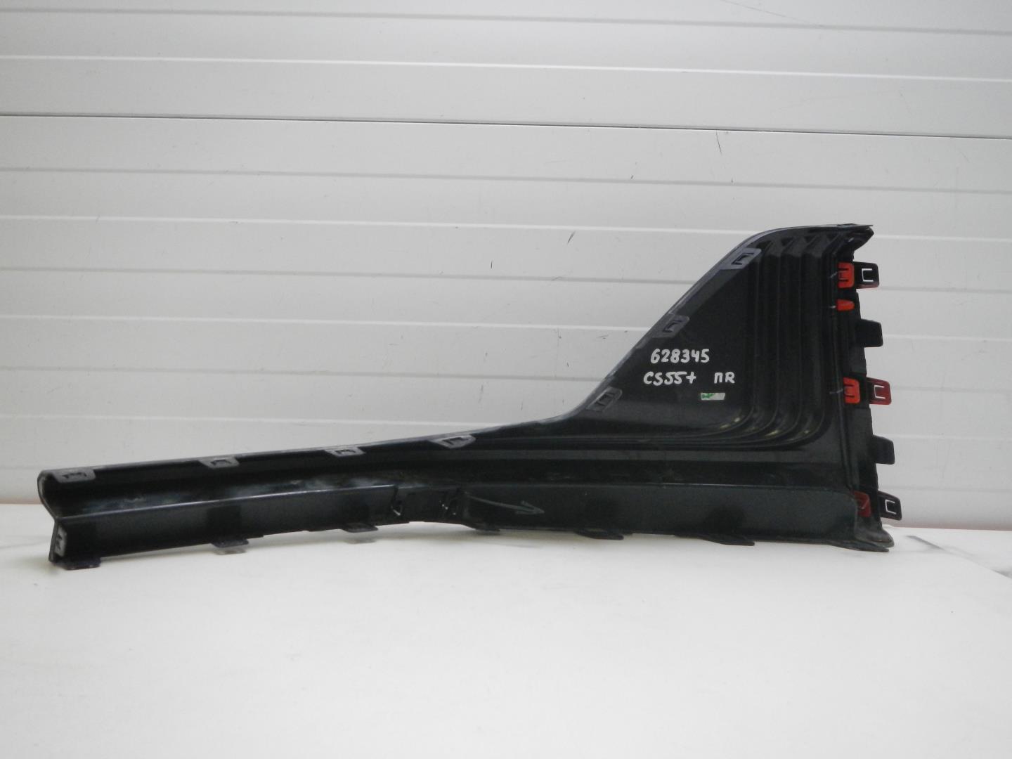 Решетка в бампер правая