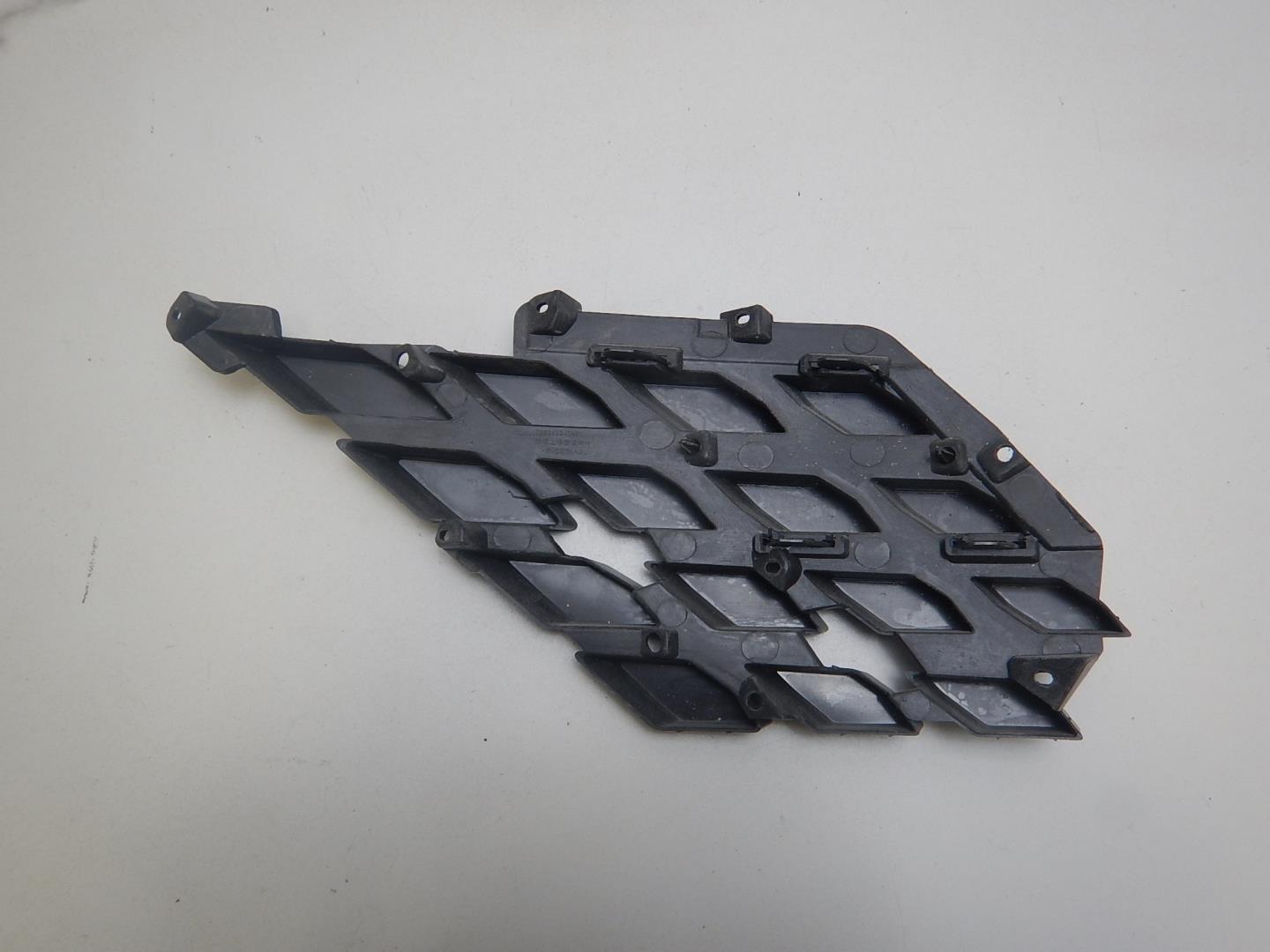 Накладка на решетку радиатора