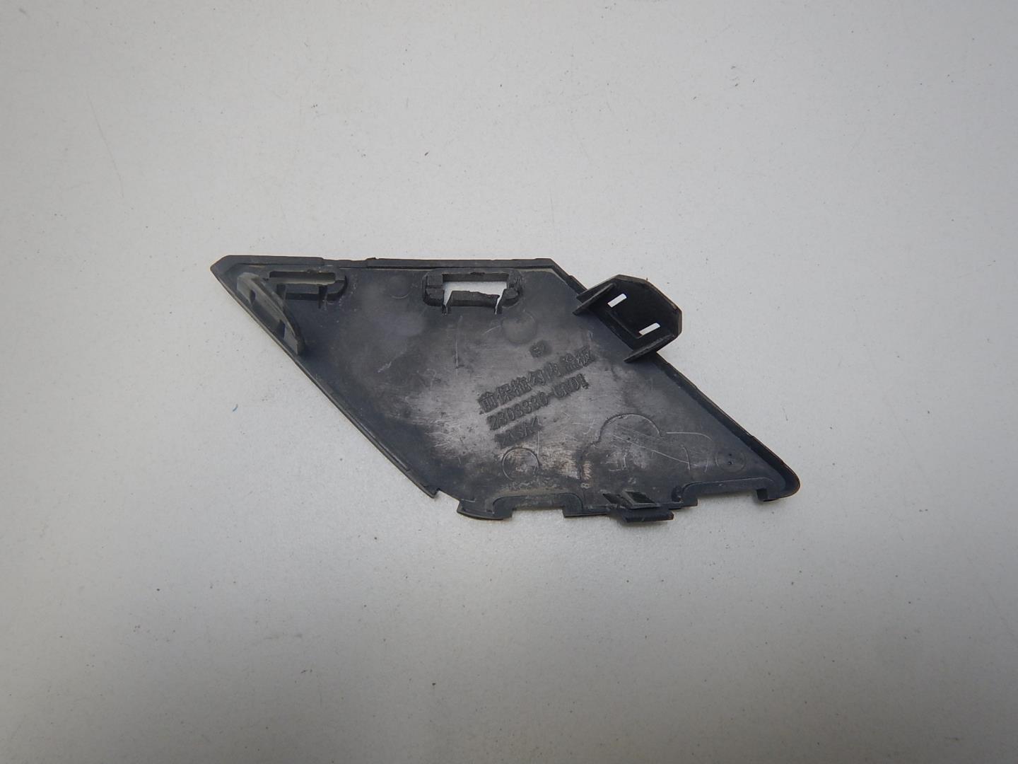 Заглушка буксировочного крюка