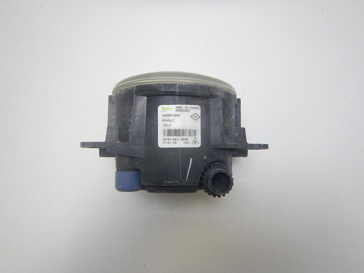 Фара противотуманная левая