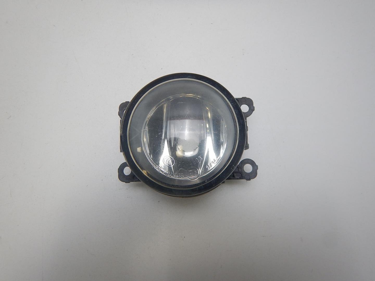 Фара противотуманная левая
