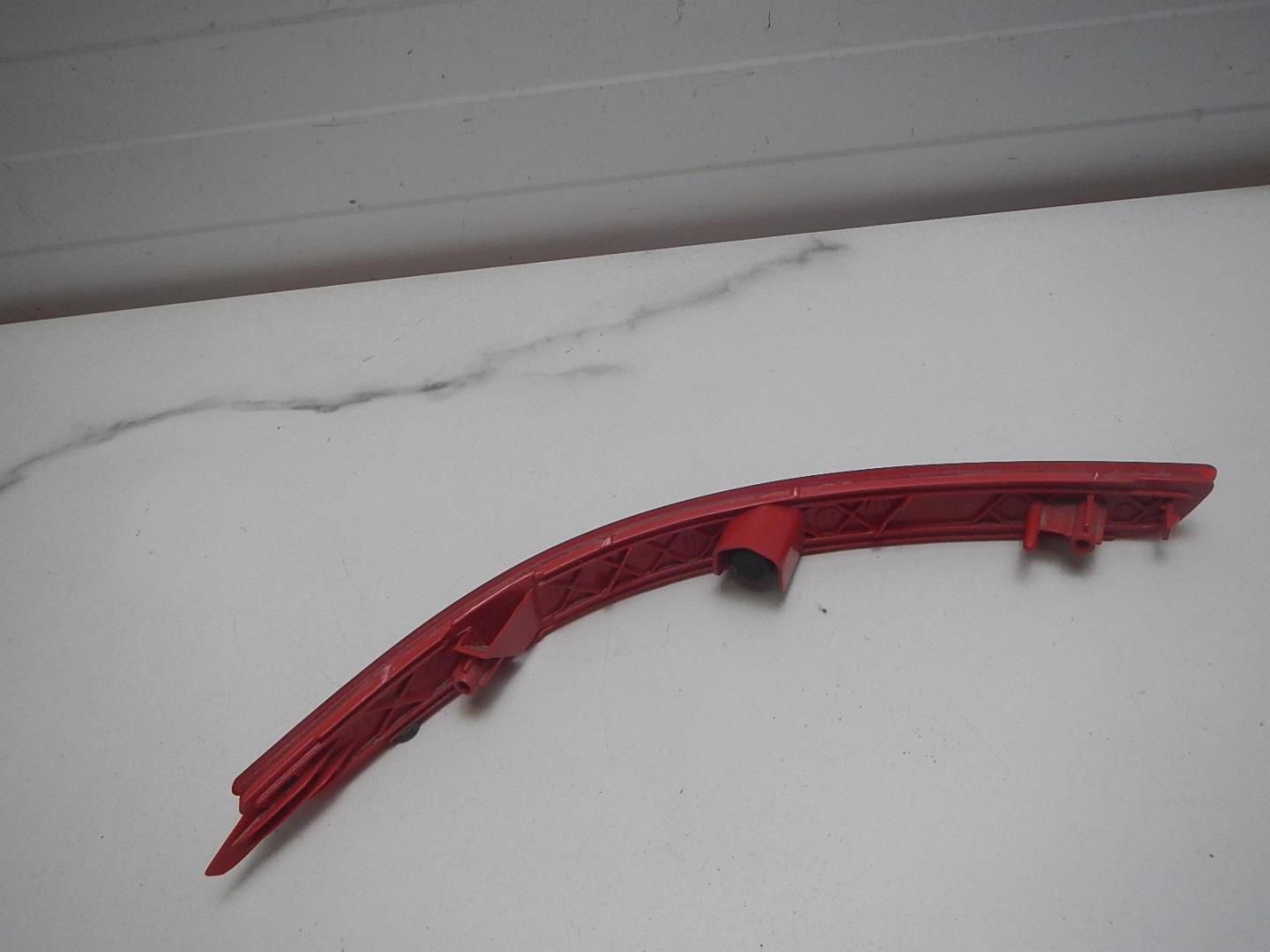 Отражатель в бампер задний правый