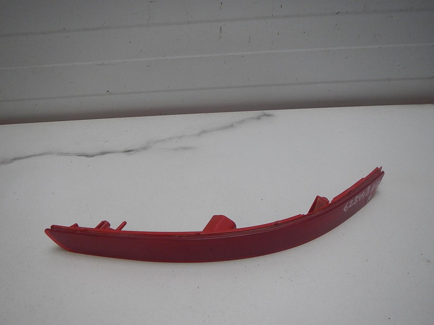 Отражатель в бампер задний правый