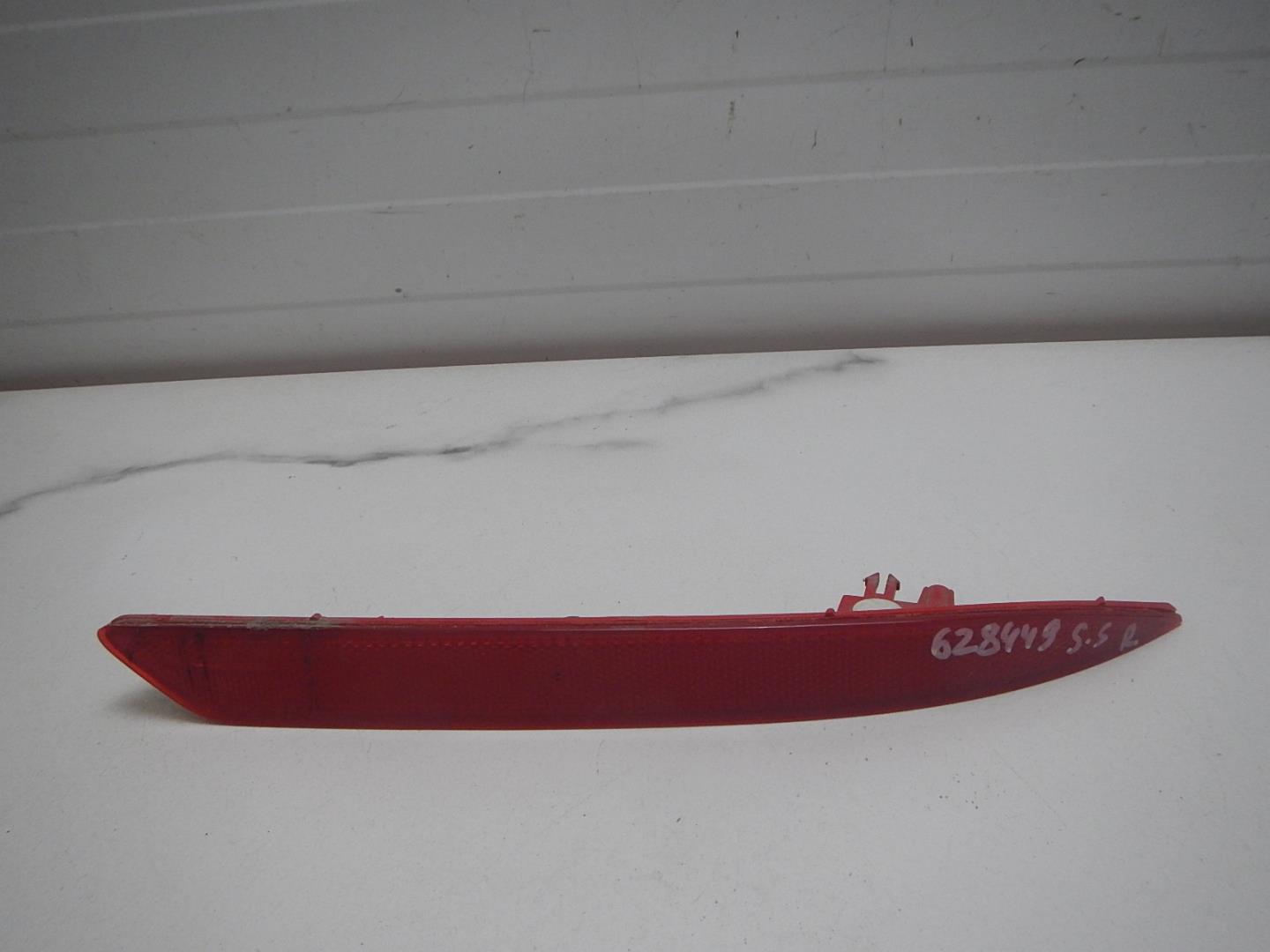 Отражатель в бампер задний правый