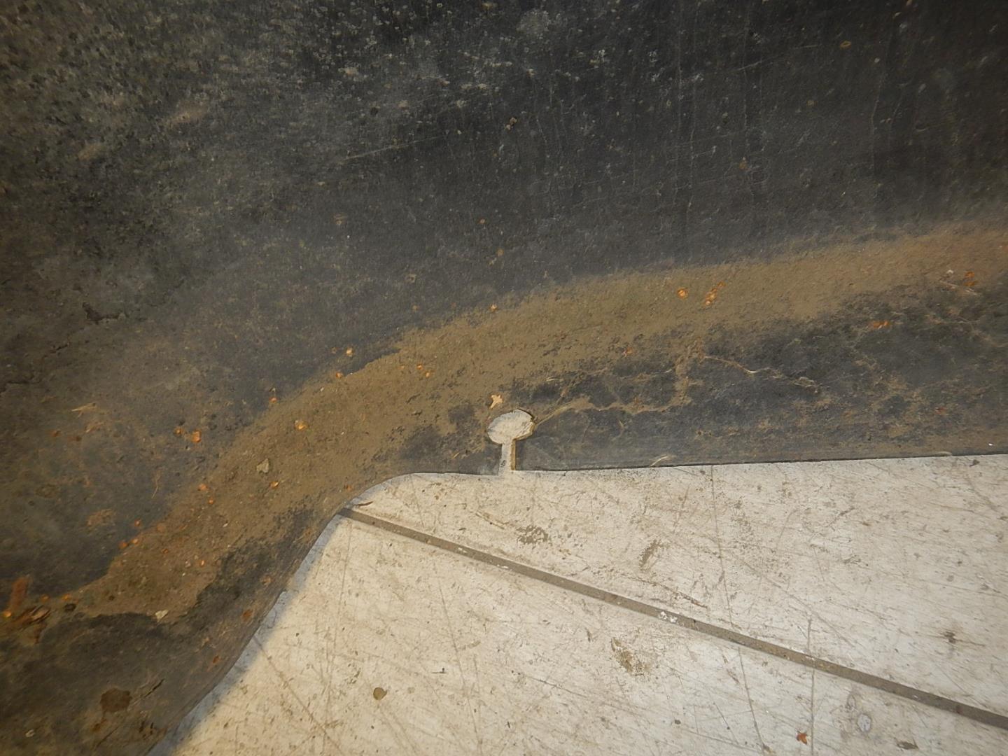 Бампер задний