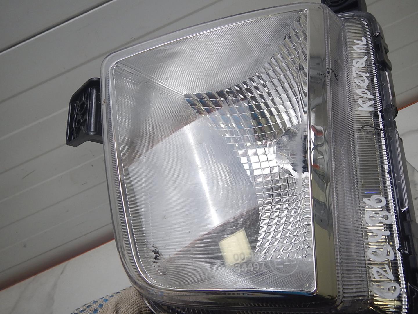 Фара противотуманная левая